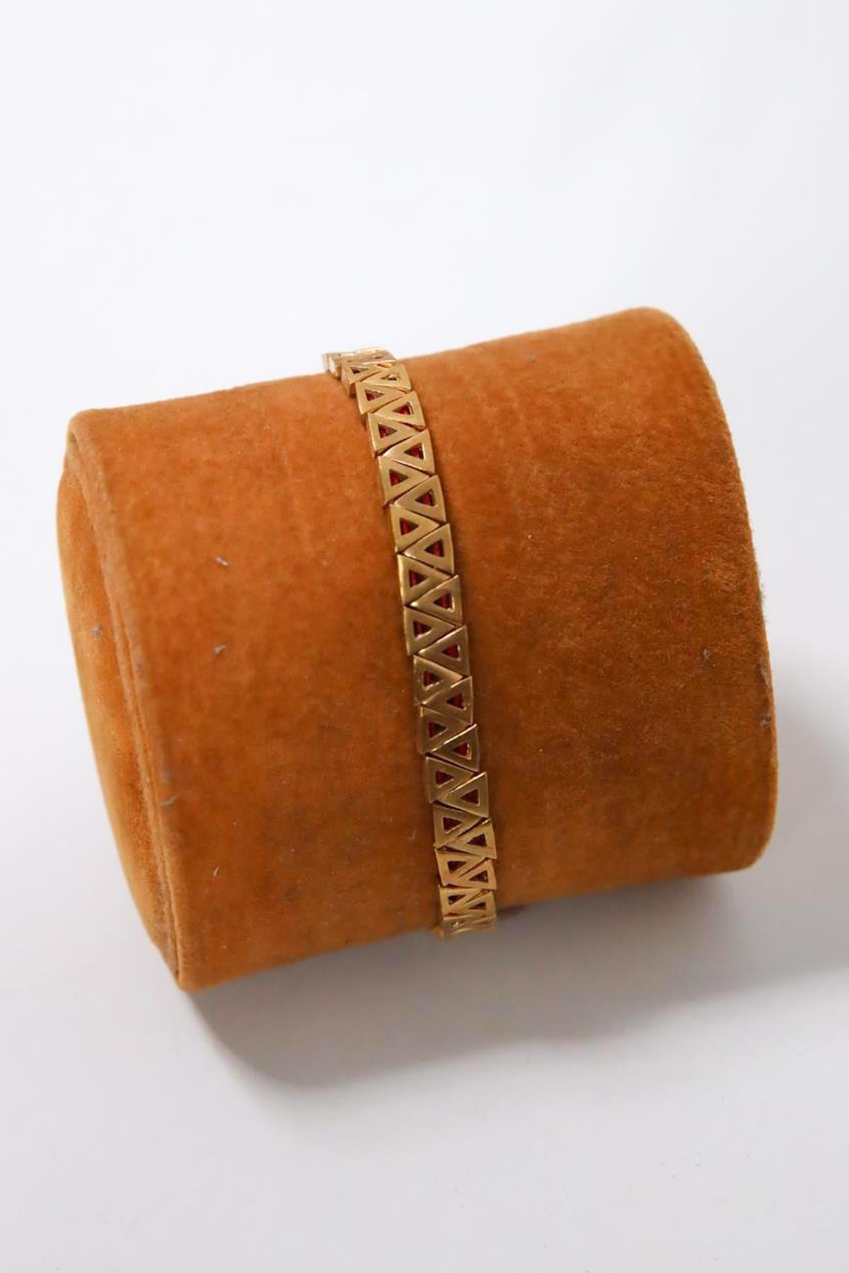  Üçgen Tasarım Bronz Bileklik