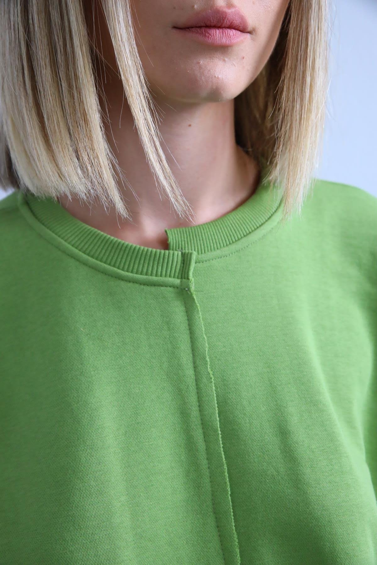  Yeşil Önü Dikişli Sweat