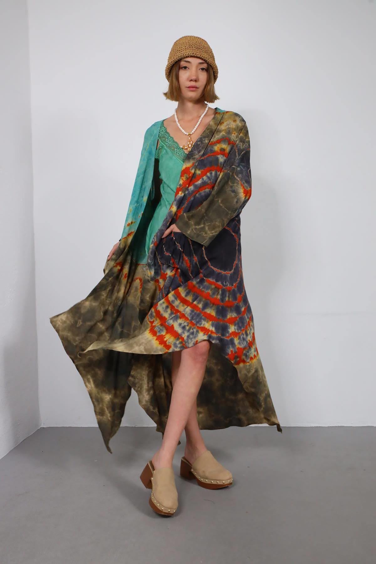  Kiremit Rengi Batik Desenli Cep Detay Kaftan