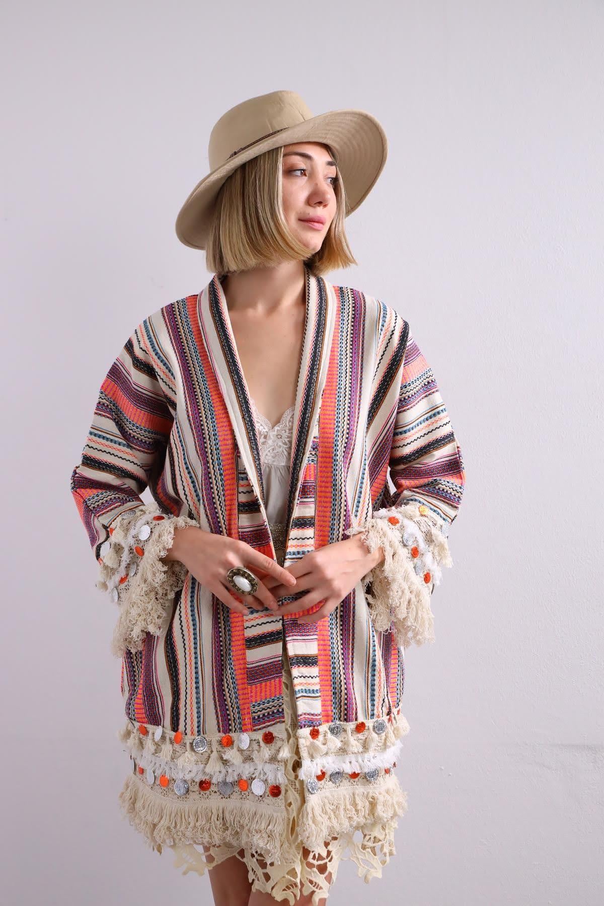  Renkli Para Detaylı Etnik Desenli Uzun Ceket