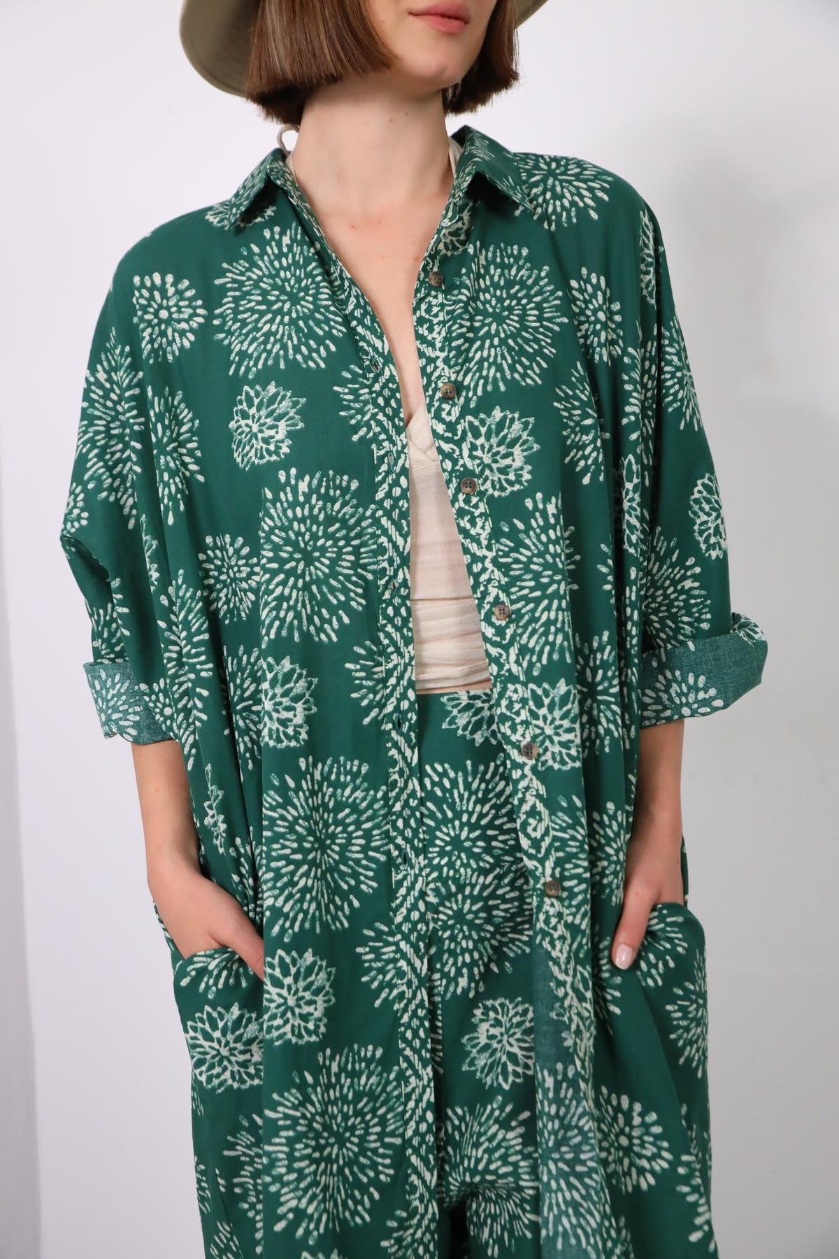 Zümrüt Yeşili Paçası Lastikli Pantolon ve Tunik Takım - Şaman Butik Zümrüt Yeşili Paçası Lastikli Pantolon ve Tunik Takım