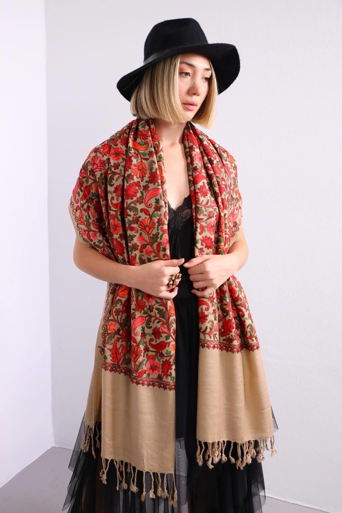 Vizon Rengi Çiçek İşlemeli Pamuk Şal - Şaman Butik Vizon Rengi Çiçek İşlemeli Pamuk Şal