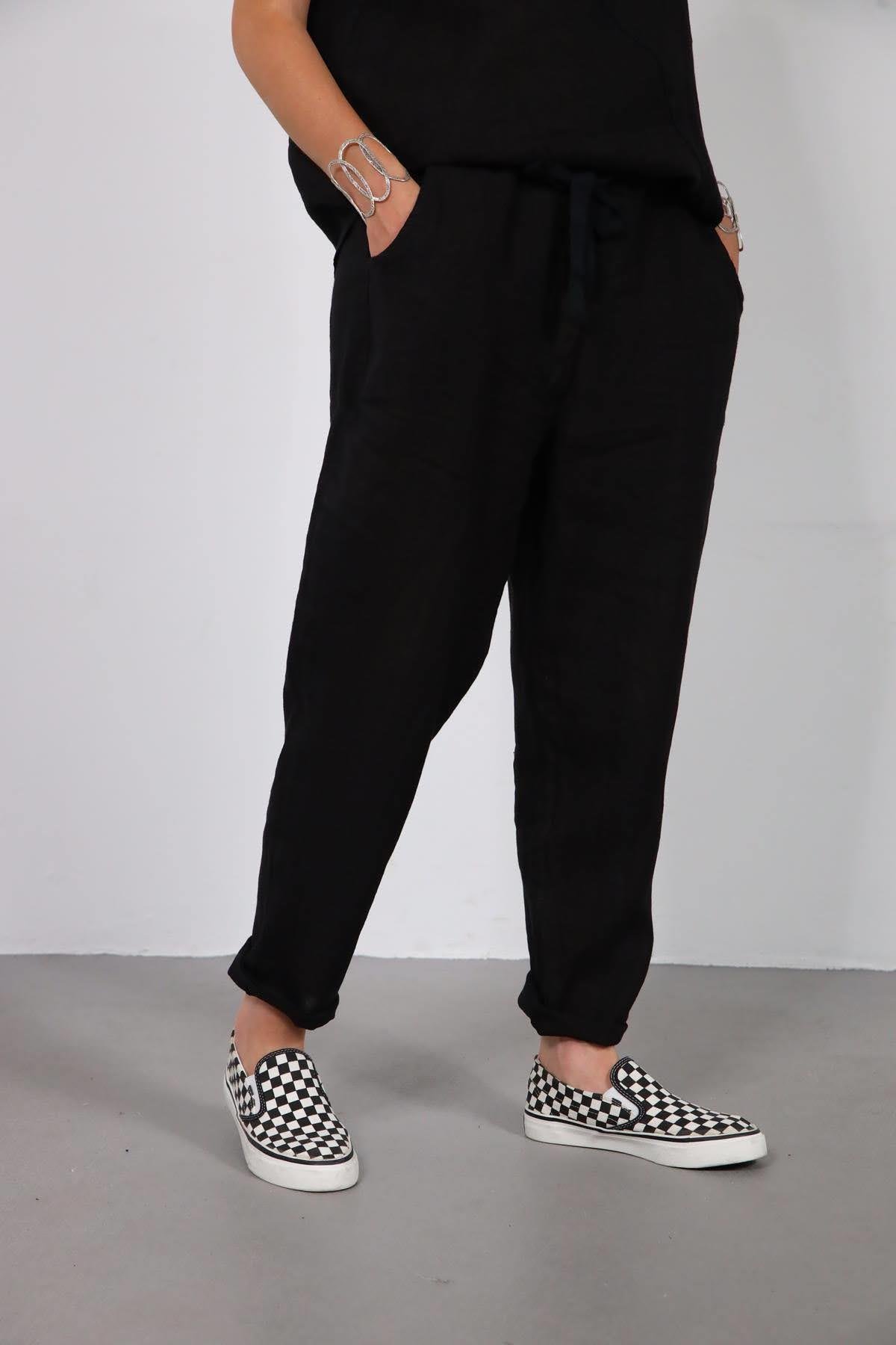  Siyah Dikişli Sıfır Kol Bluz ve Pantolon Keten Takım