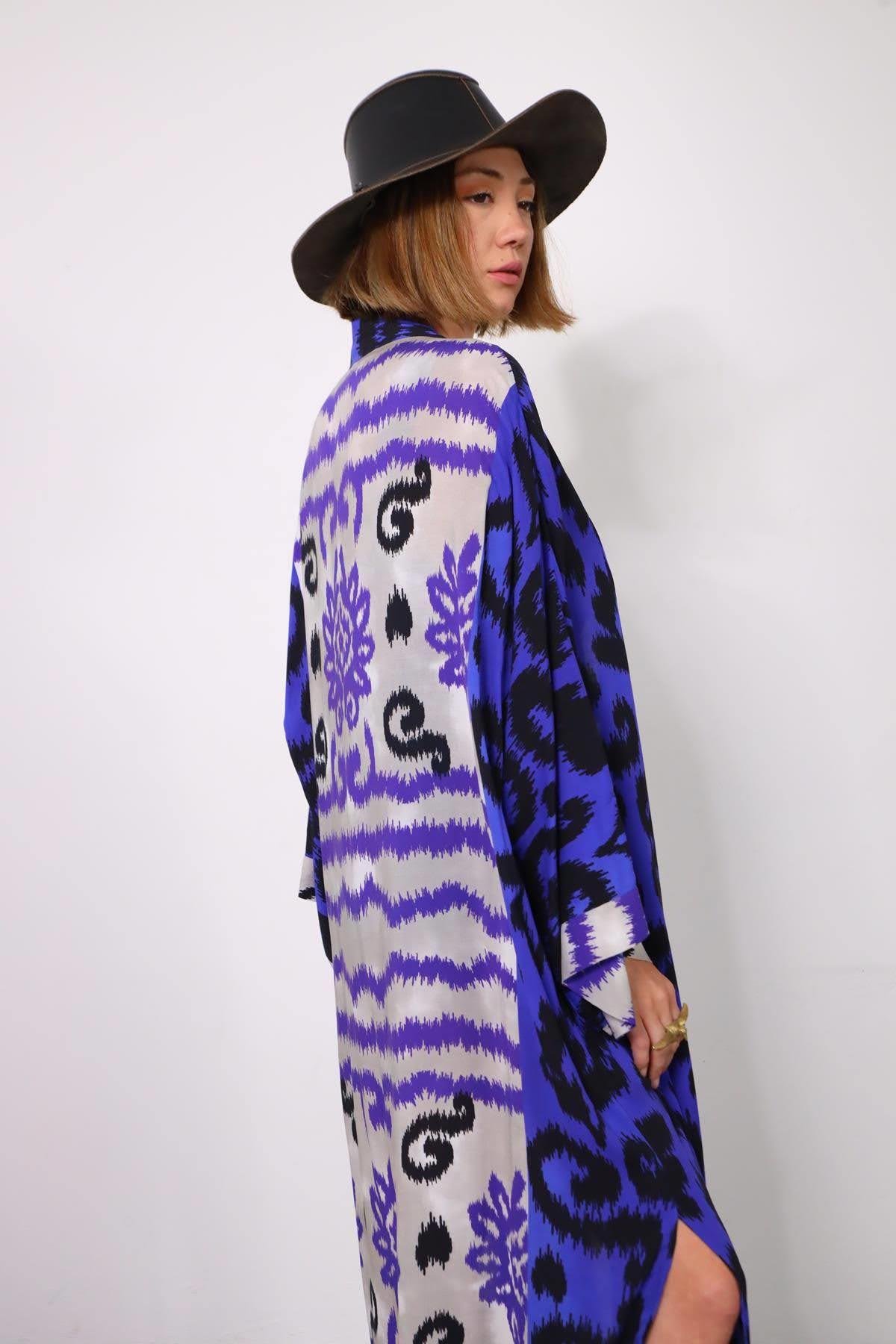  Lacivert İkat Desenli Kuşaklı Kimono