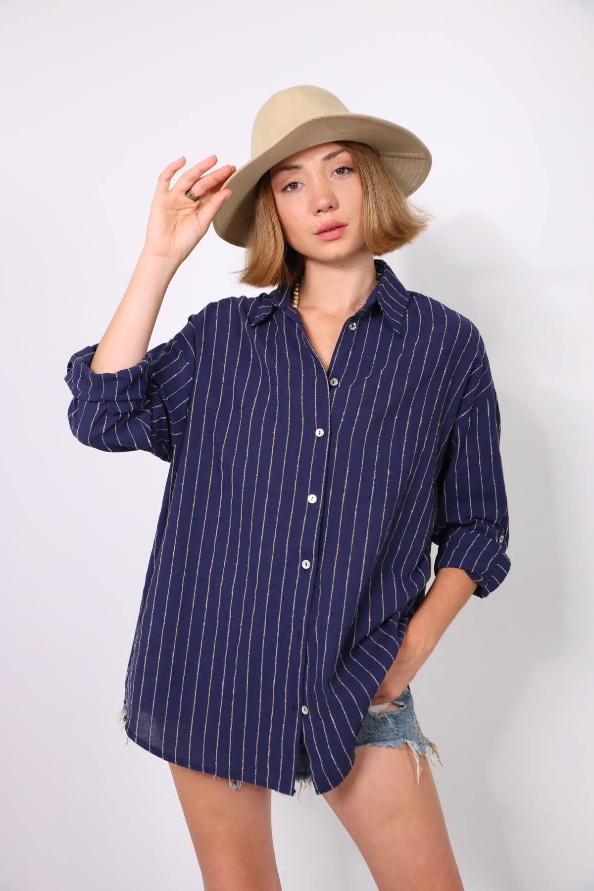  Lacivert Kolları Apoletli Çizgili Keten Gömlek