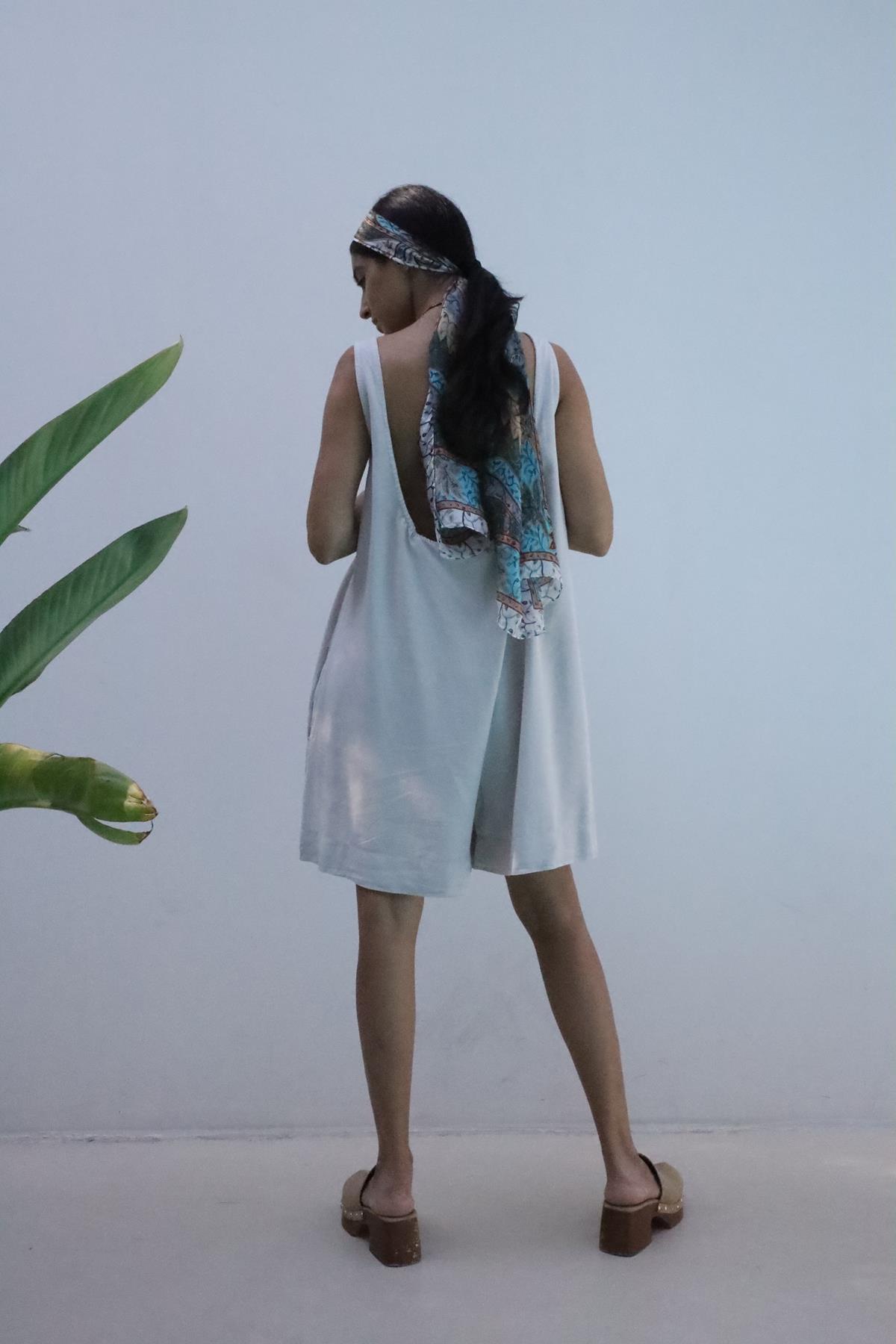 Taş Rengi Sırt Detaylı Kısa Salopet Tulum Taş Rengi Sırt Detaylı Kısa Salopet Tulum