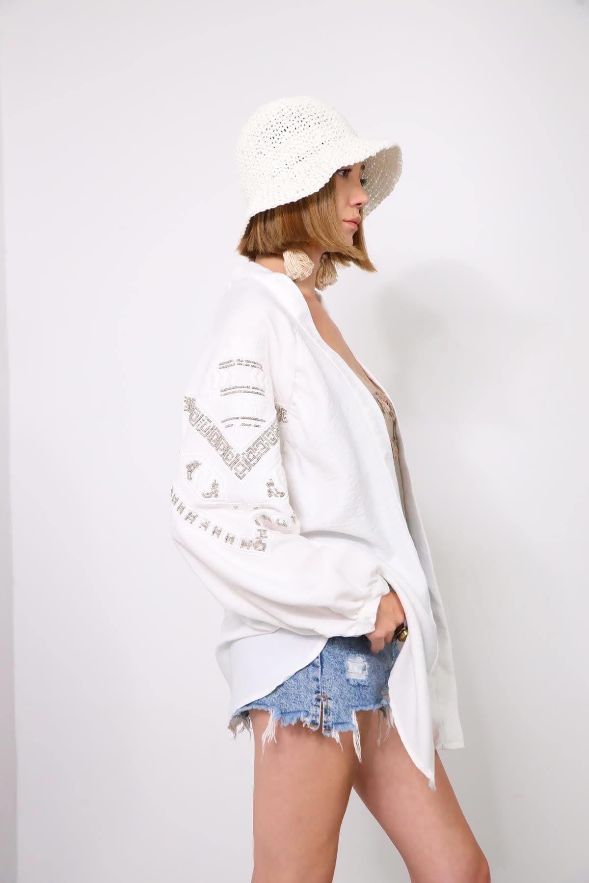 Beyaz Otantik İşlemeli Payetli Kısa Kimono - Şaman Butik Beyaz Otantik İşlemeli Payetli Kısa Kimono