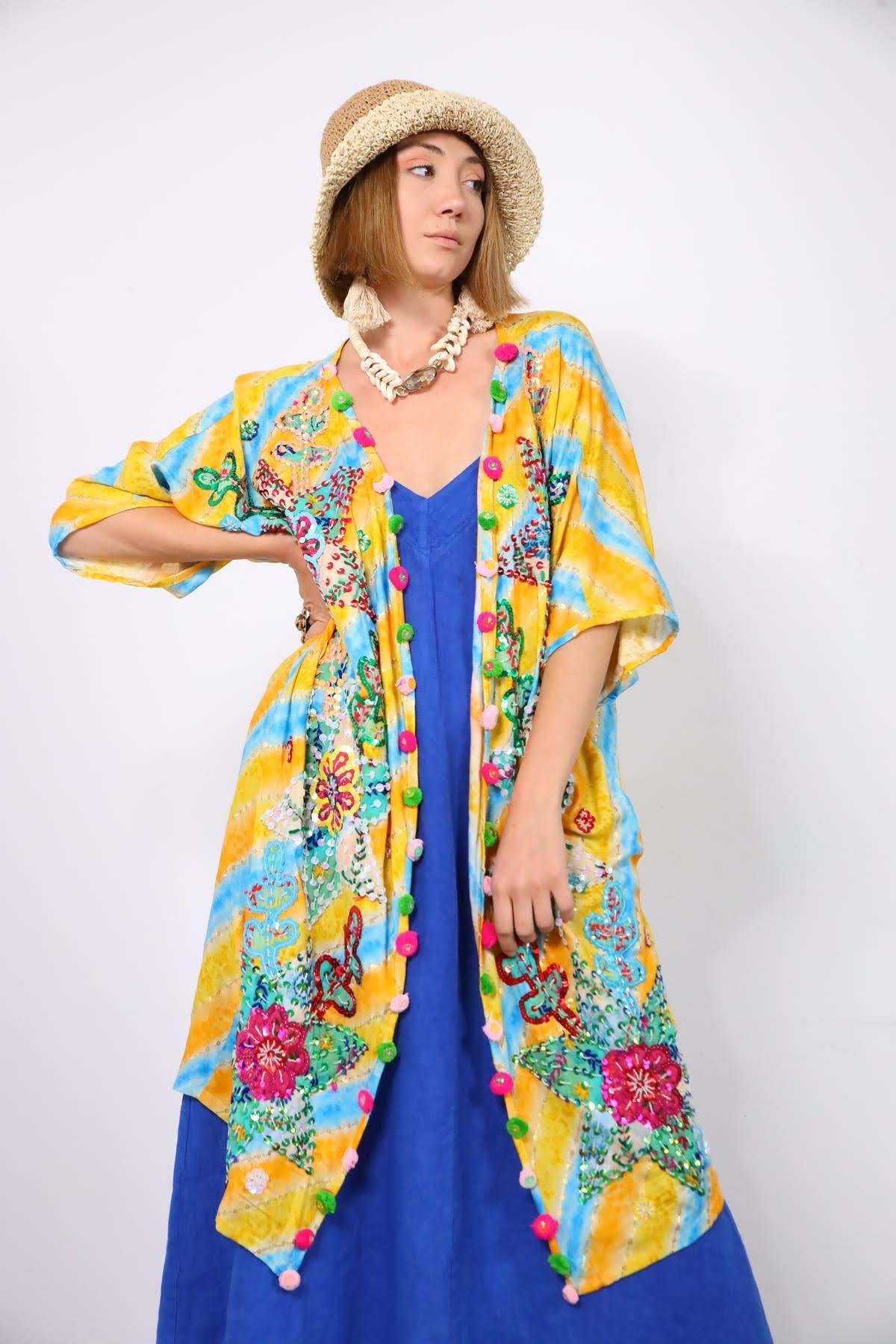  Sarı Pul İşlemeli Ponponlu Batikli Tasarım Kaftan