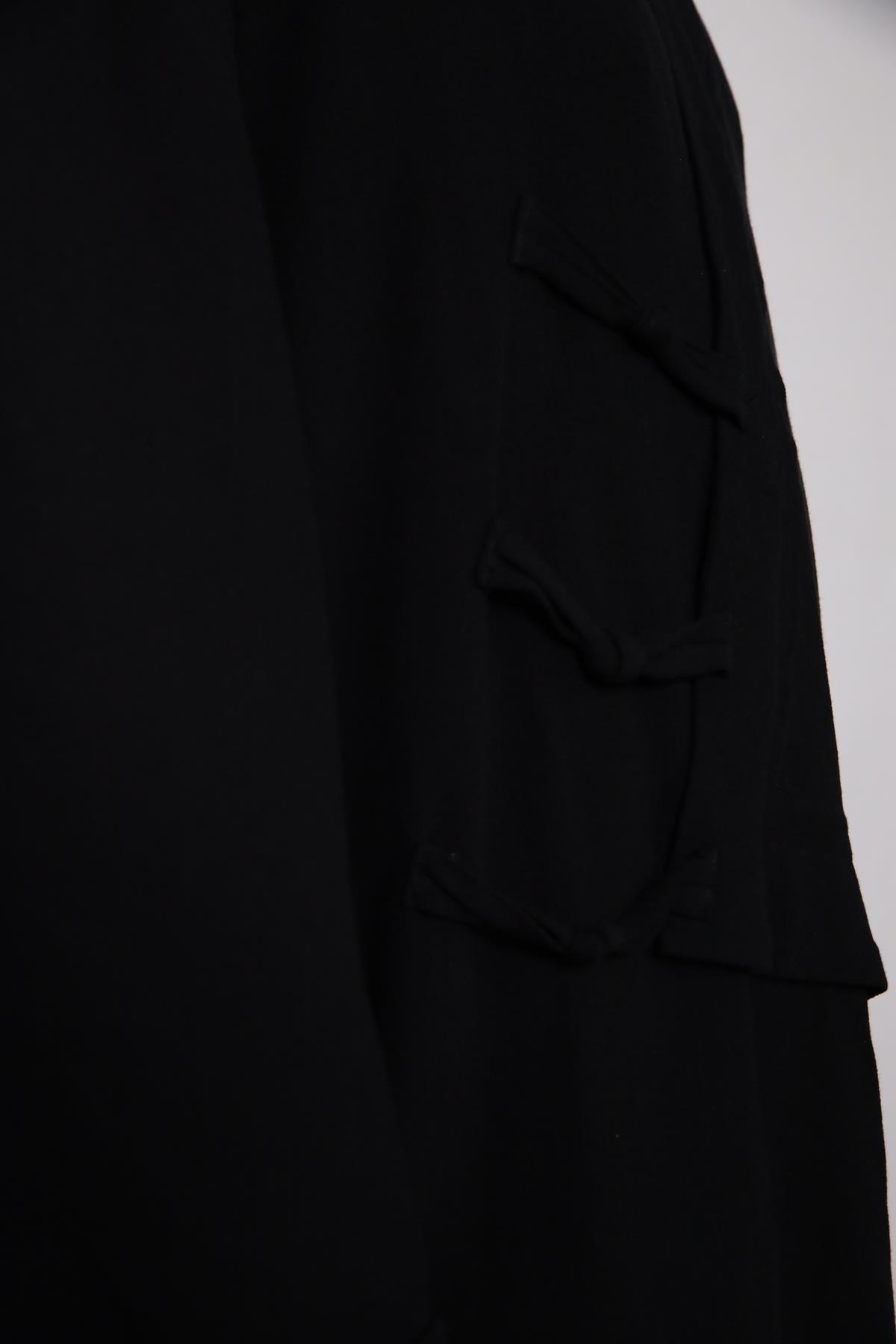 Black V-Neck Asymmetrical Cut Linen Shirt - Saman Butik | Shop Online Black V-Neck Asymmetrical Cut Linen Shirt