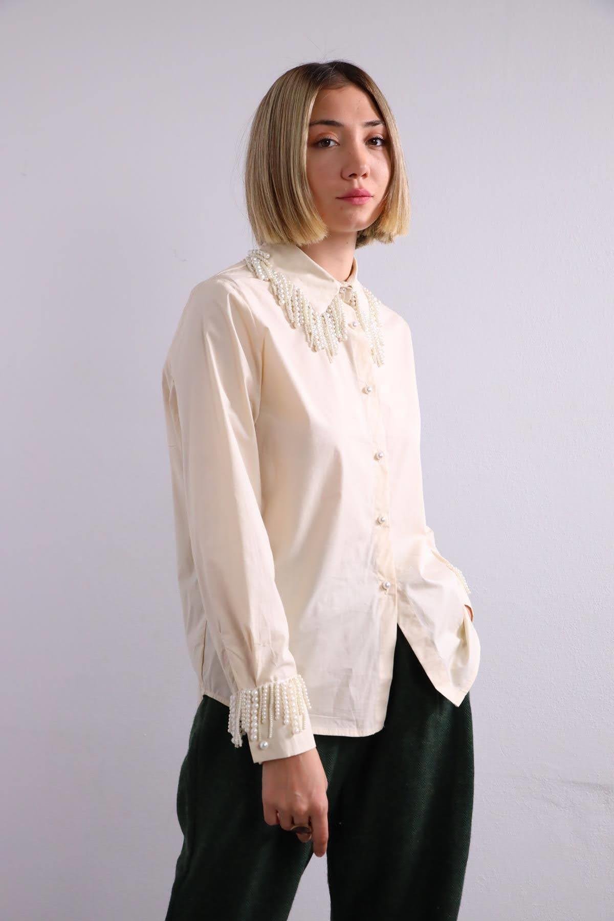 Krem Rengi İnci Püsküllü Gömlek - Şaman Butik Krem Rengi İnci Püsküllü Gömlek