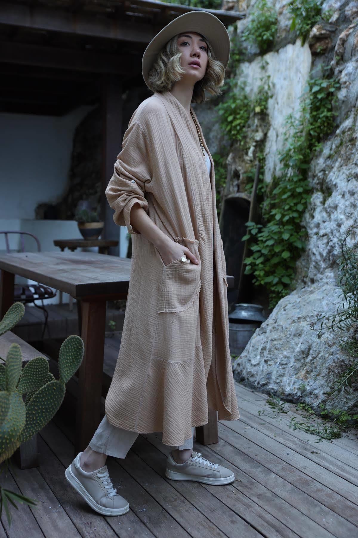  Camel Rengi Cebi Püskül Detaylı Yıkama Müslin Kaftan