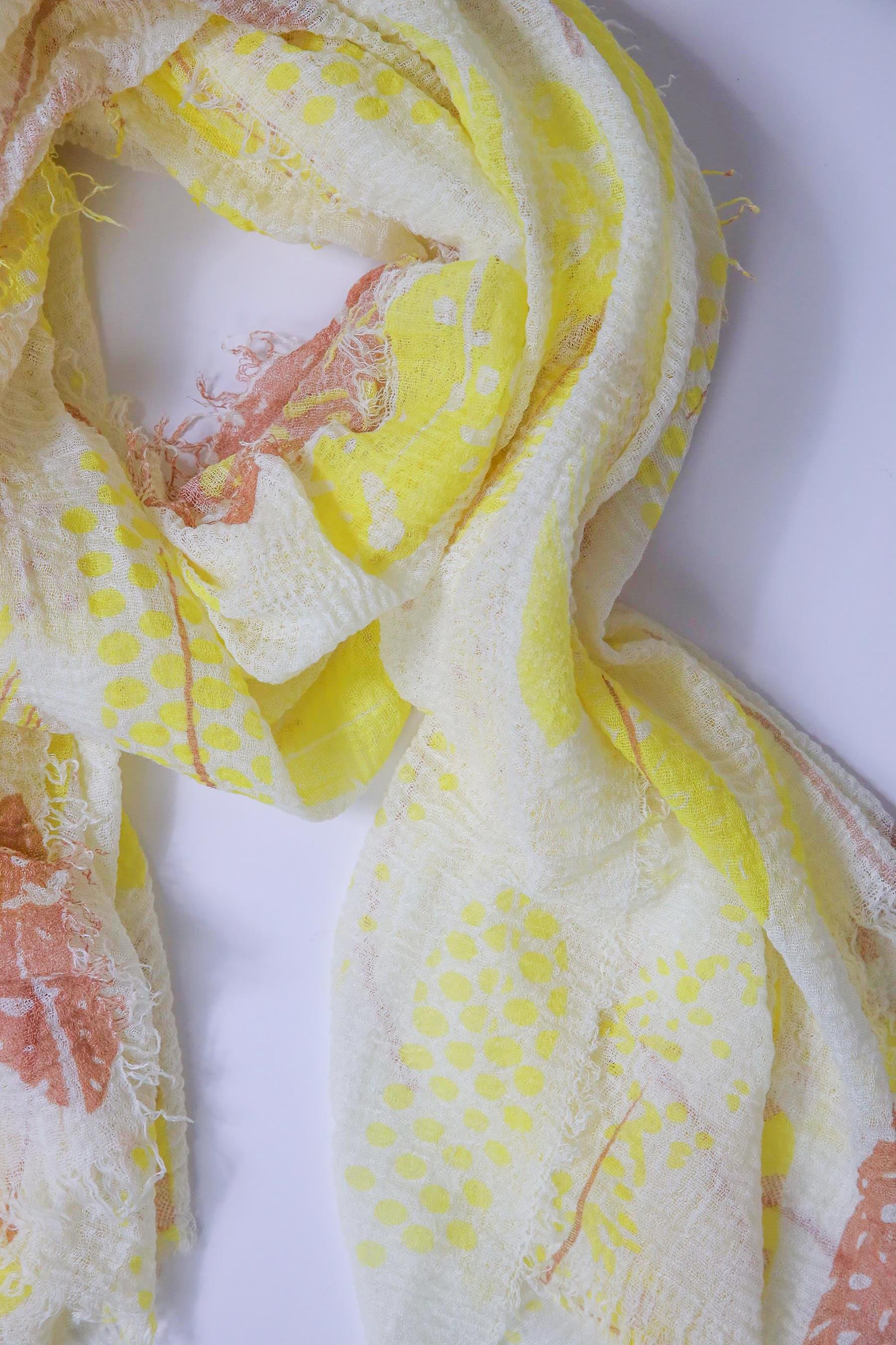 Sarı Yaprak Desenli Saçaklı Şal - Şaman Butik Sarı Yaprak Desenli Saçaklı Şal