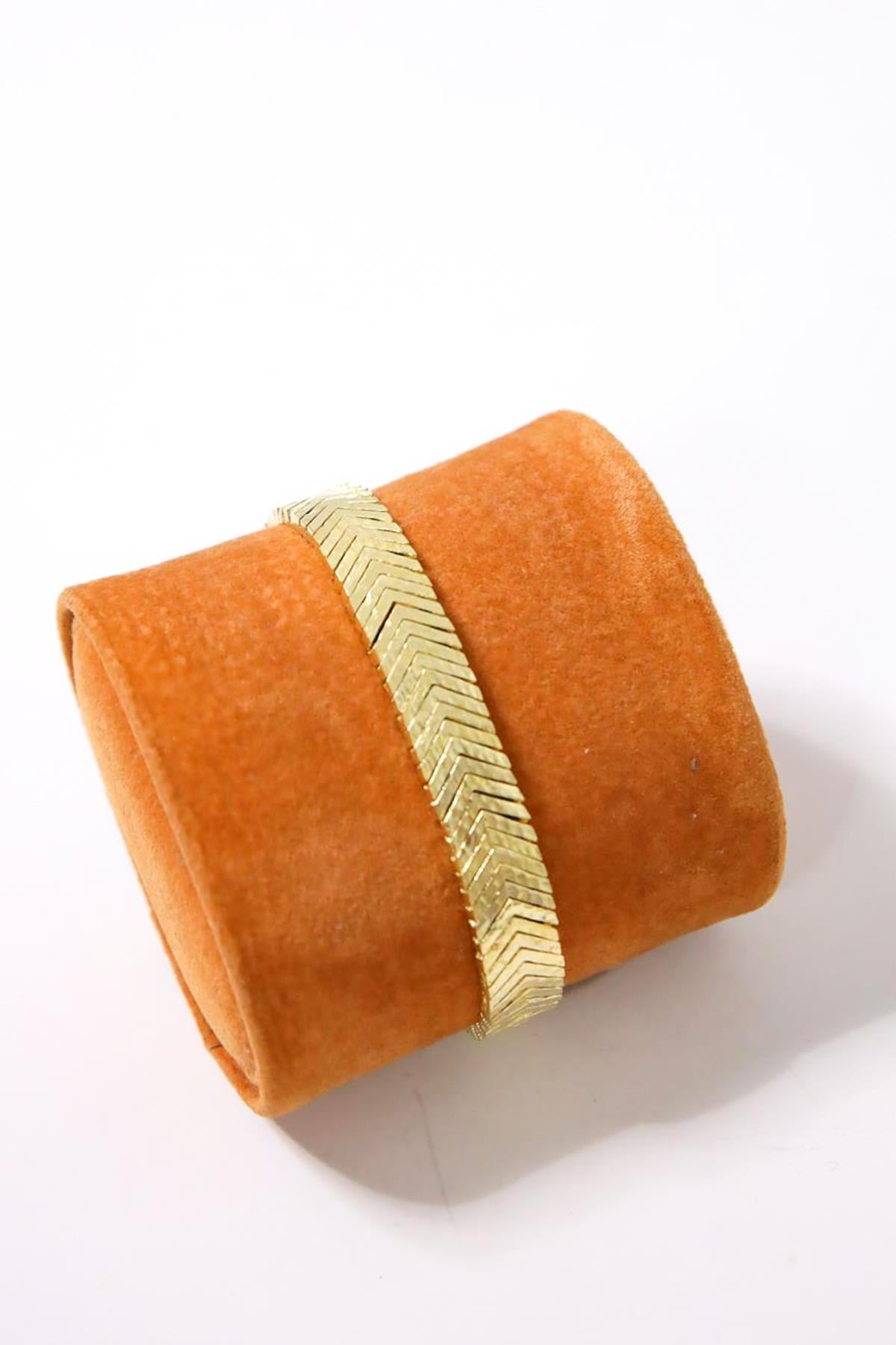 Alloy Madeni Tasarım Siyah İpli El Yapımı Bileklik - Şaman Butik Alloy Madeni Tasarım Siyah İpli El Yapımı Bileklik