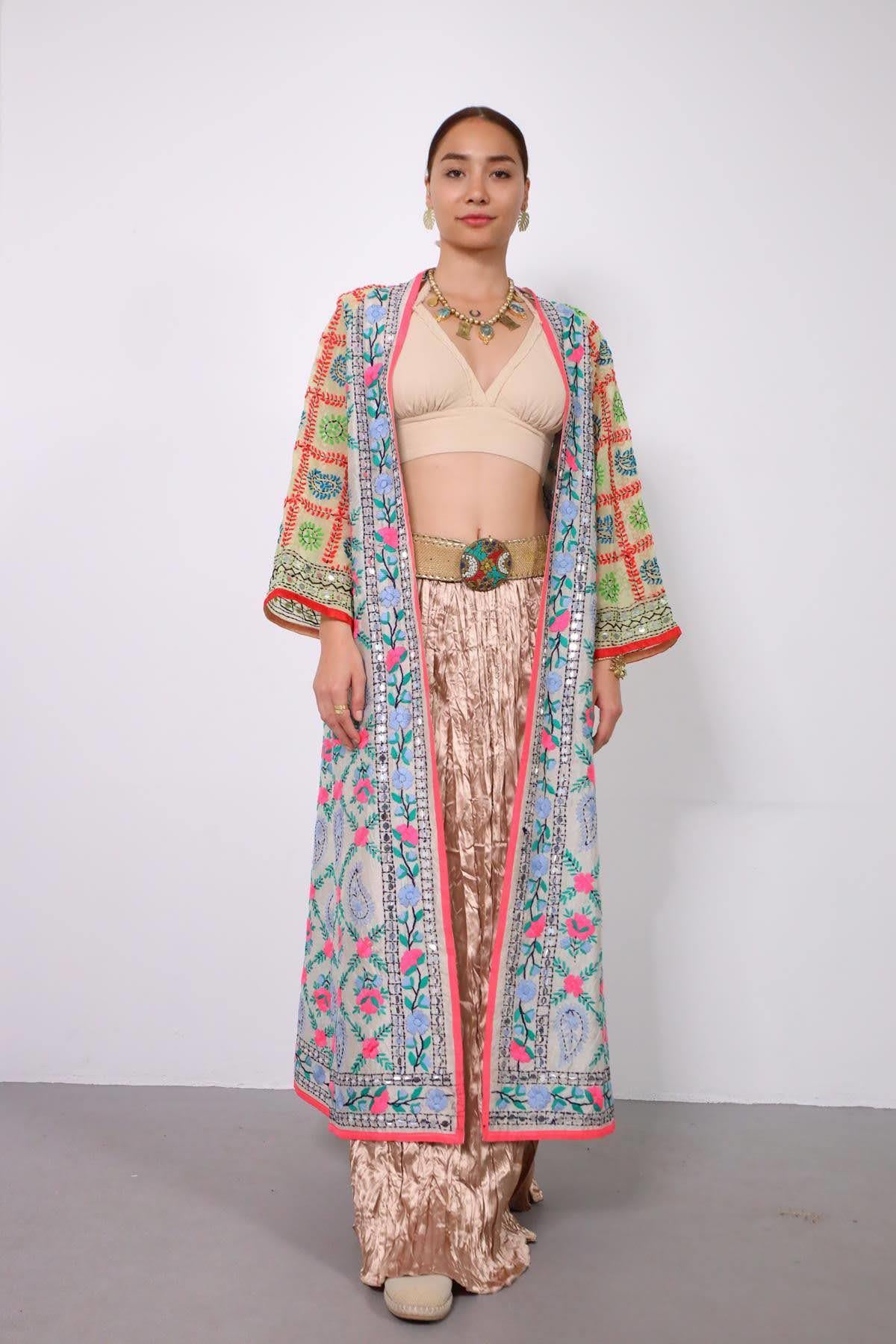 Krem Rengi İşlemeli Bohem Kaftan - Şaman Butik Krem Rengi İşlemeli Bohem Kaftan