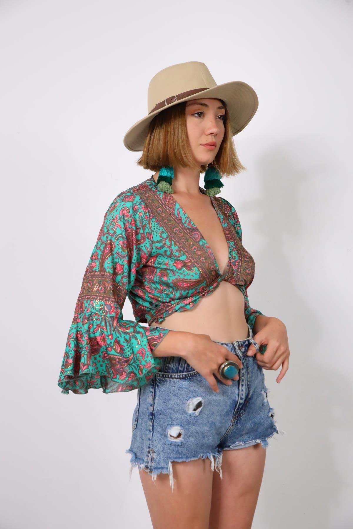  Mint Yeşili İspanyol Kol Desenli Anvelop Crop Bluz