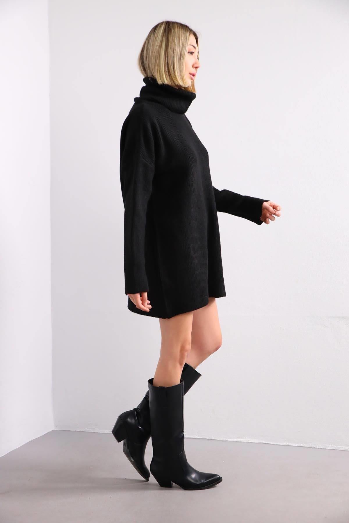 Black Turtleneck Long Knitted Pullover Black Turtleneck Long Knitted Pullover