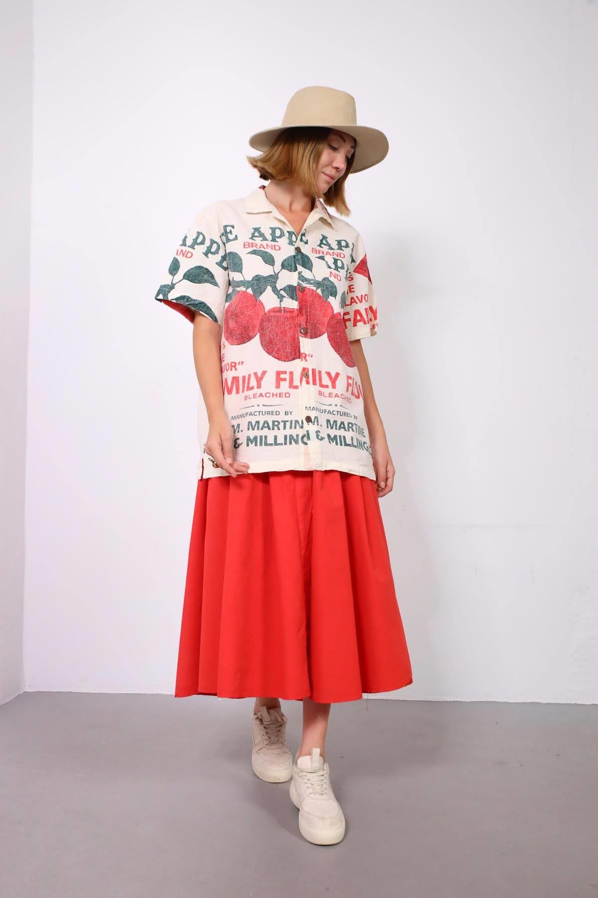  Ekru Yazı ve Desenli Kısa Kollu Gömlek