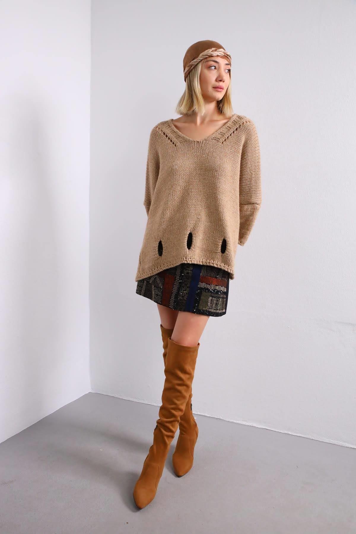  Siyah İşlemeli Bohem Etek