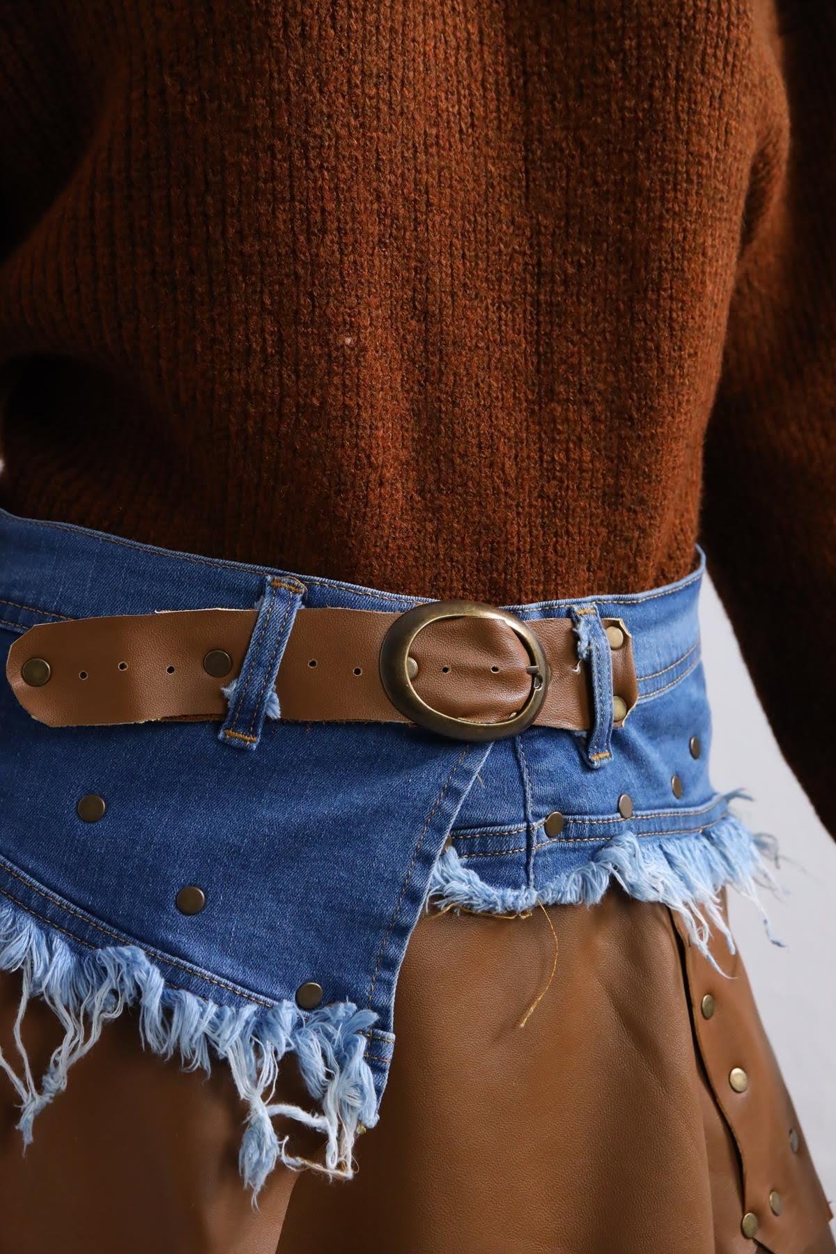  Sütlü Kahverengi Kot Parçalı Zımba Detaylı Tokalı Deri Etek