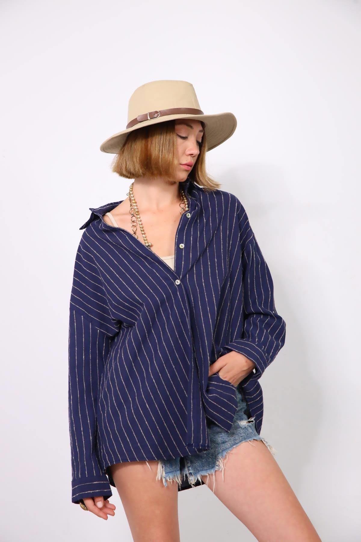  Lacivert Kolları Apoletli Çizgili Keten Gömlek