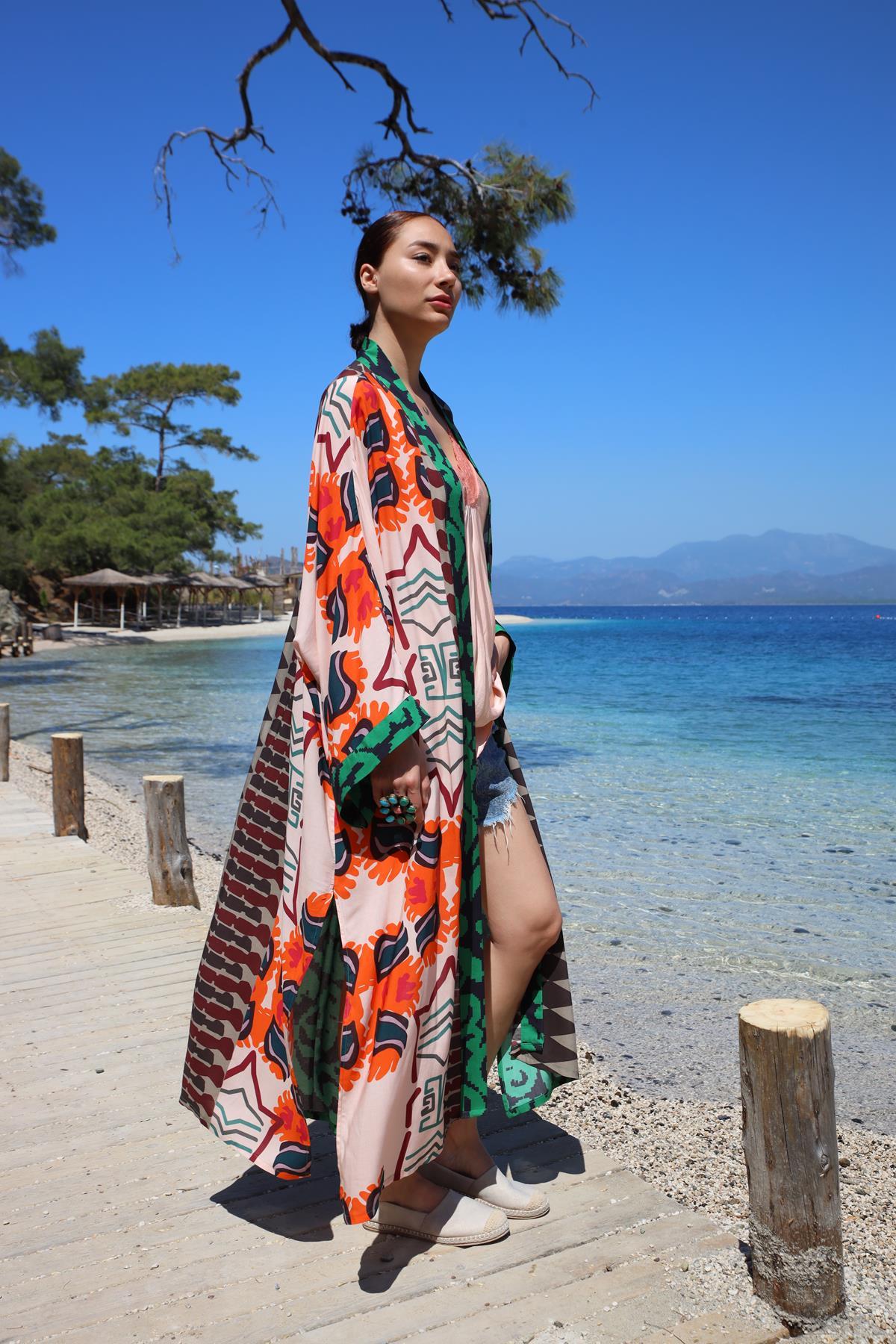 Yeşil Desenli Kuşaklı Kimono - Şaman Butik Yeşil Desenli Kuşaklı Kimono