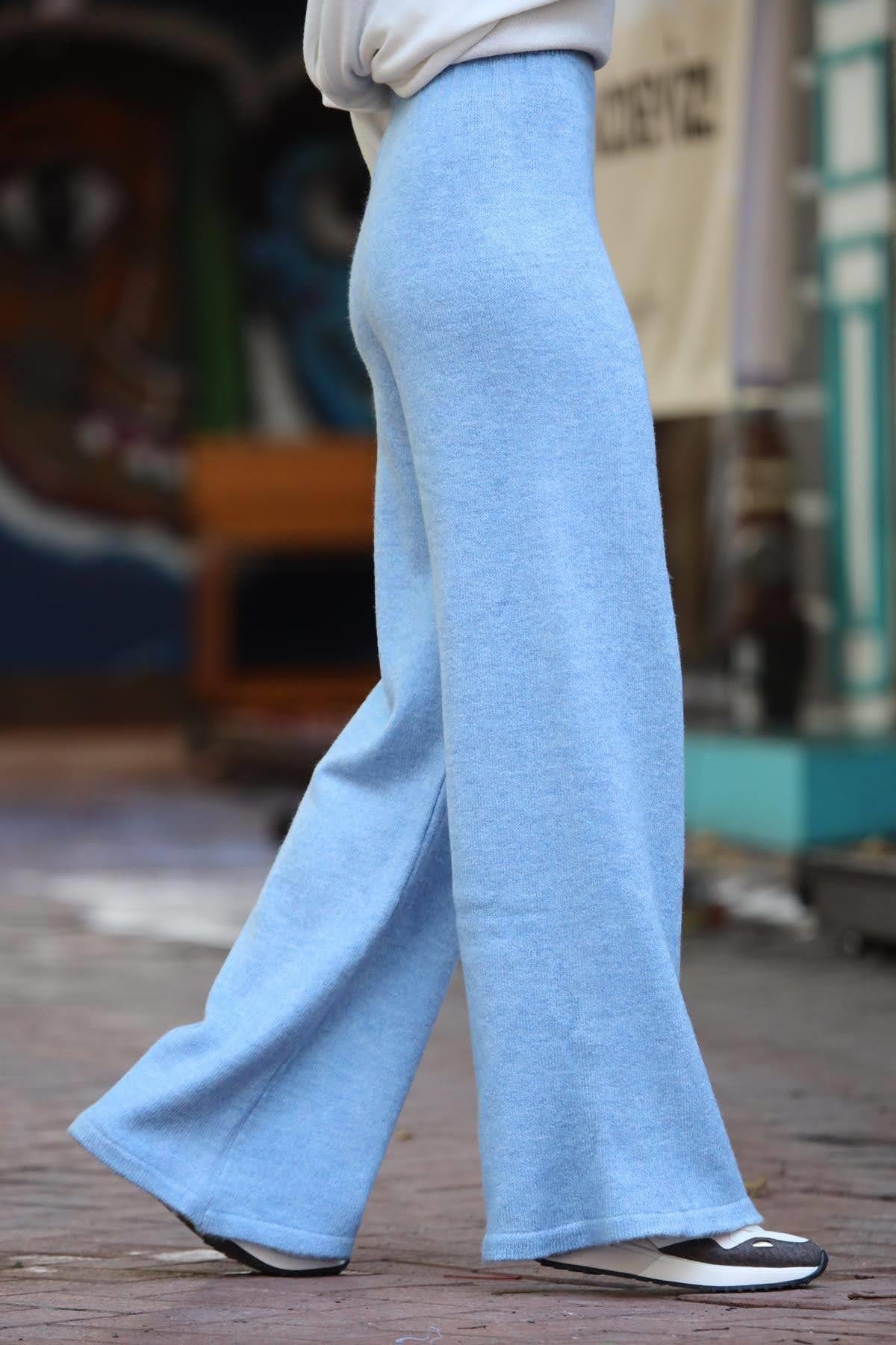 Açık Mavi Beli Lastikli Şardonlu Triko Pantolon