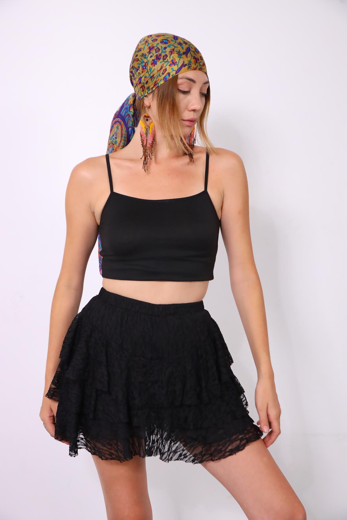  Siyah Dantelli Kat Kat Mini Şort Etek