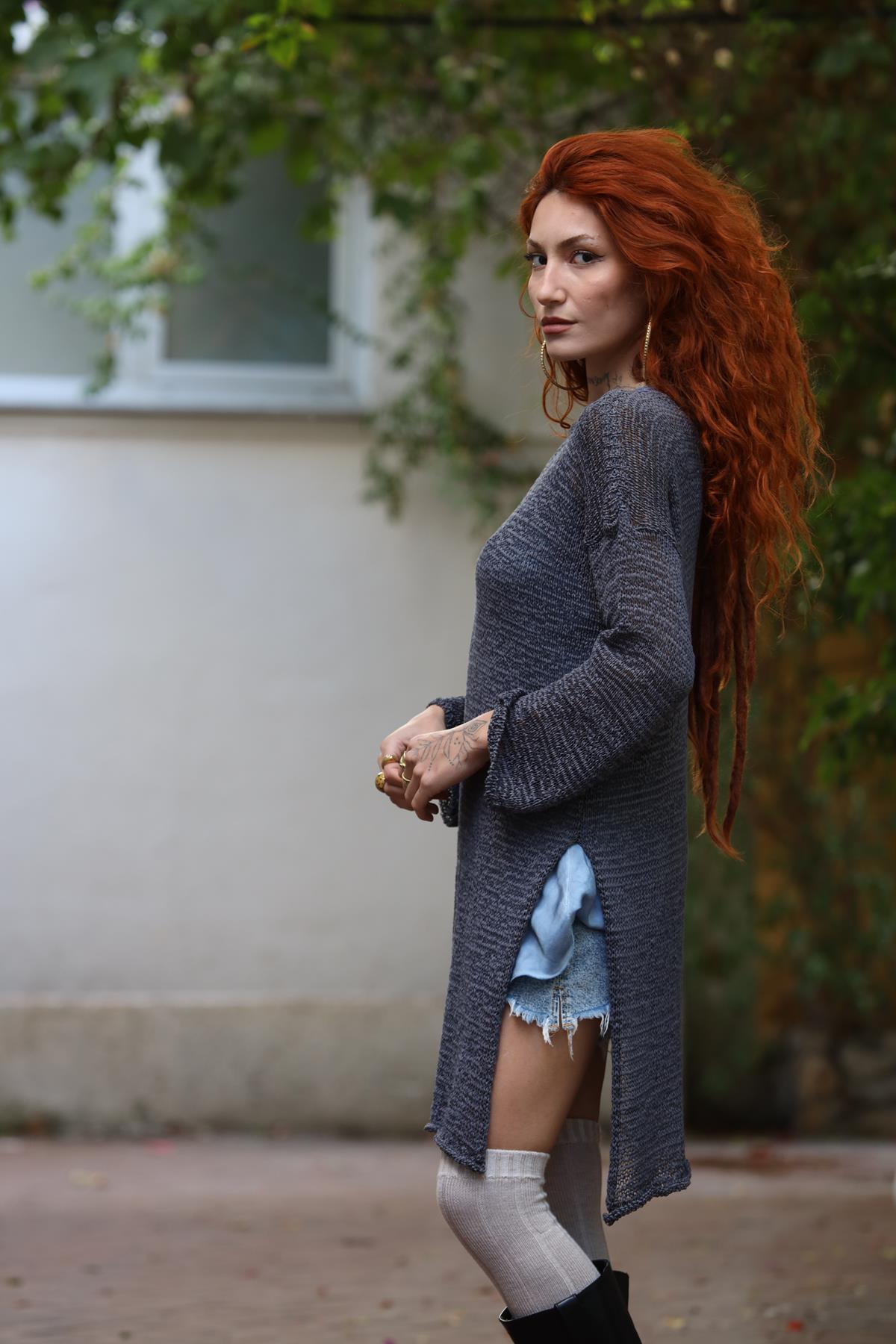 Antrasit Bisiklet Yaka Yırtmaçlı Verev Kesim Merserize Bluz