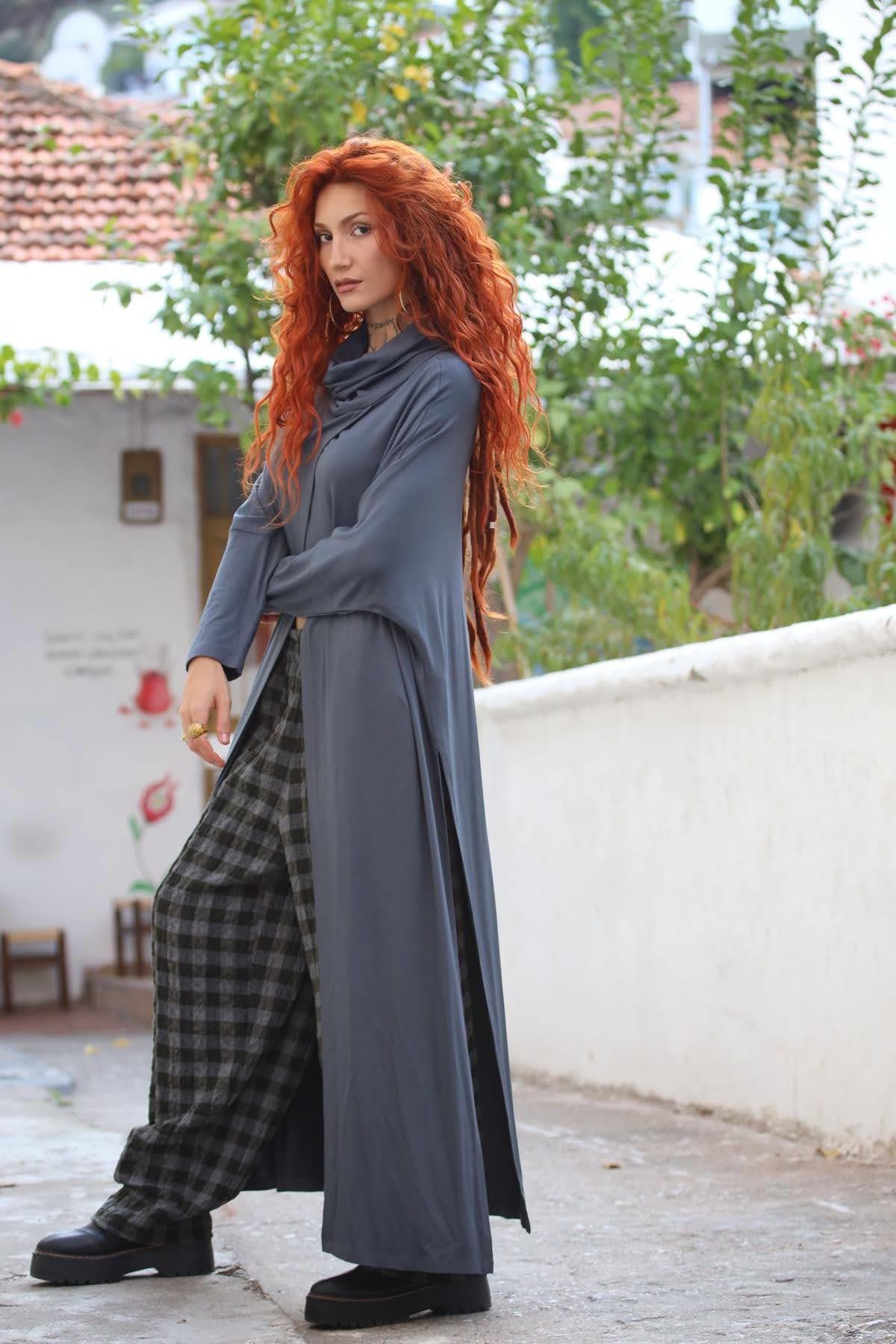 Antrasit Önü Yırtmaçlı Boğazlı Tunik