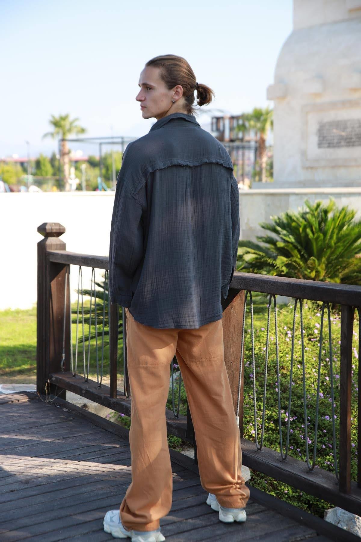 Antrasit Sırtı Püsküllü Gömlek