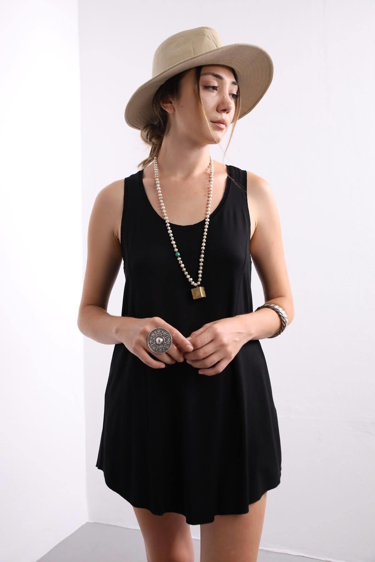 Black Basic Tank Top - Saman Butik | Boho Fashion Black Basic Tank Top
