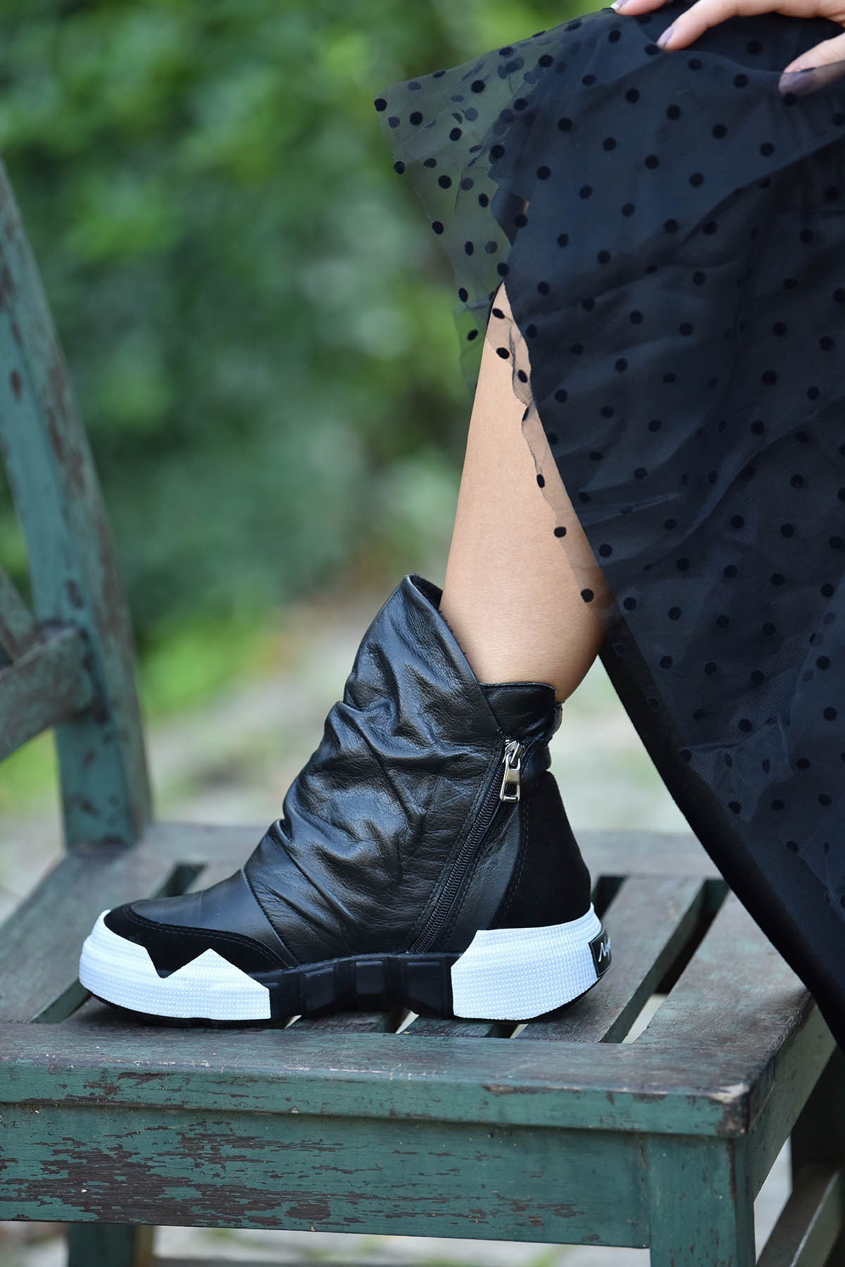  Siyah Yüksek Taban Fermuarlı Deri Bot