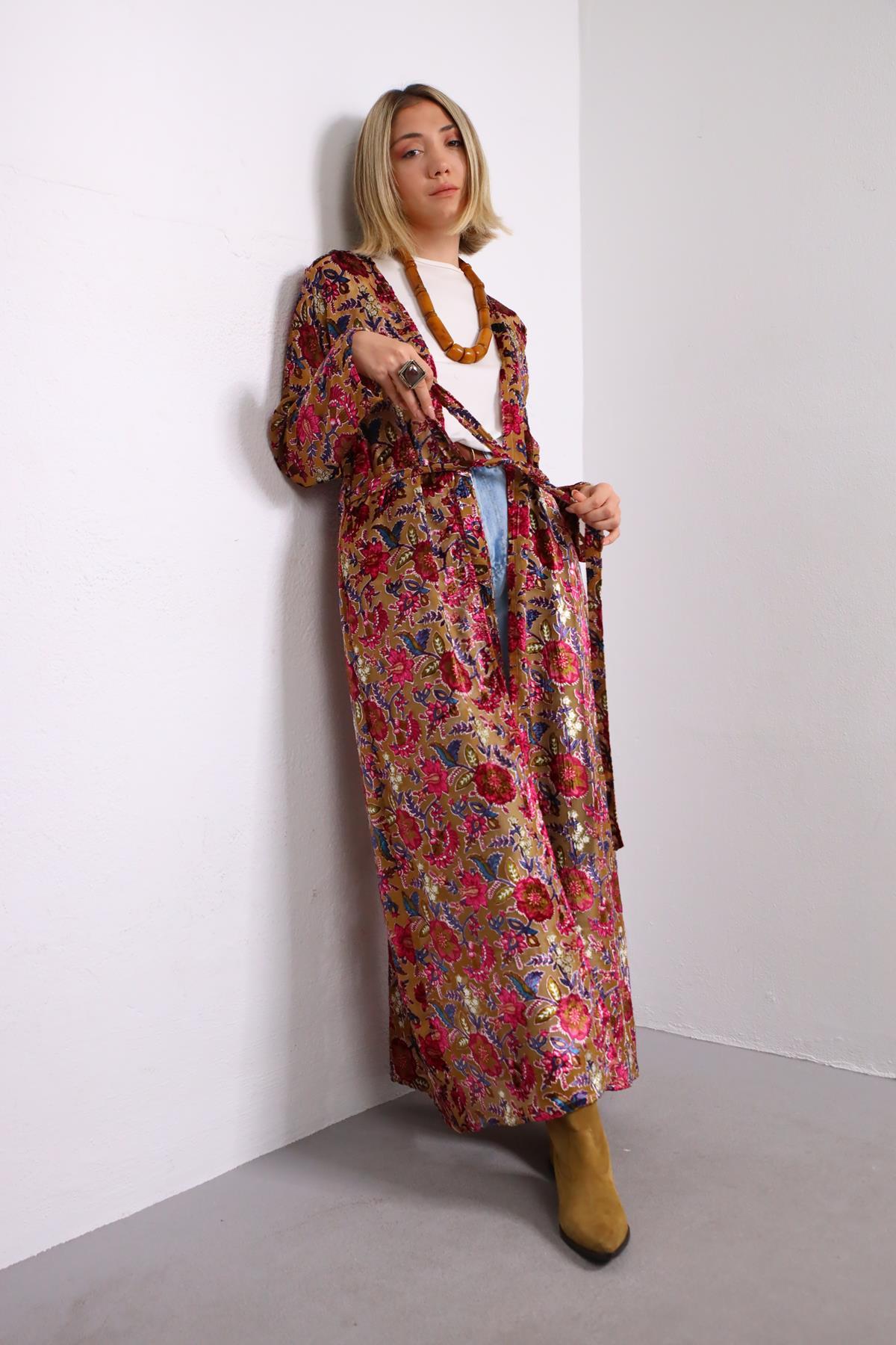 Tarçın Rengi Kadife İşlemeli Şifon Kaftan - Şaman Butik Tarçın Rengi Kadife İşlemeli Şifon Kaftan