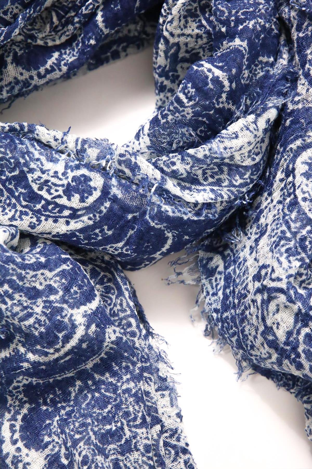 Lacivert Desenli Saçaklı Şal - Şaman Butik Lacivert Desenli Saçaklı Şal