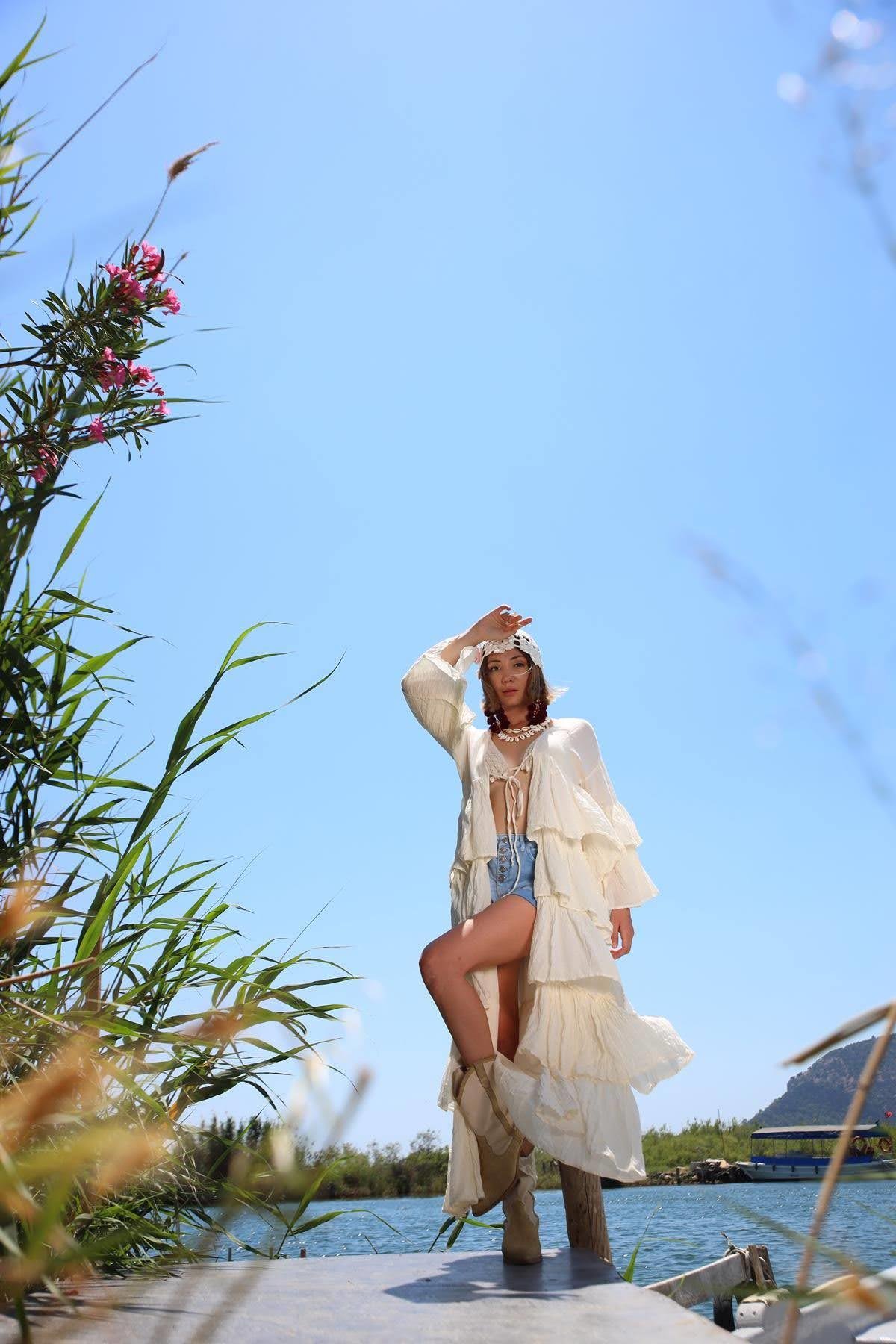  Ekru Volanlı Brit Detaylı Bohem Kimono