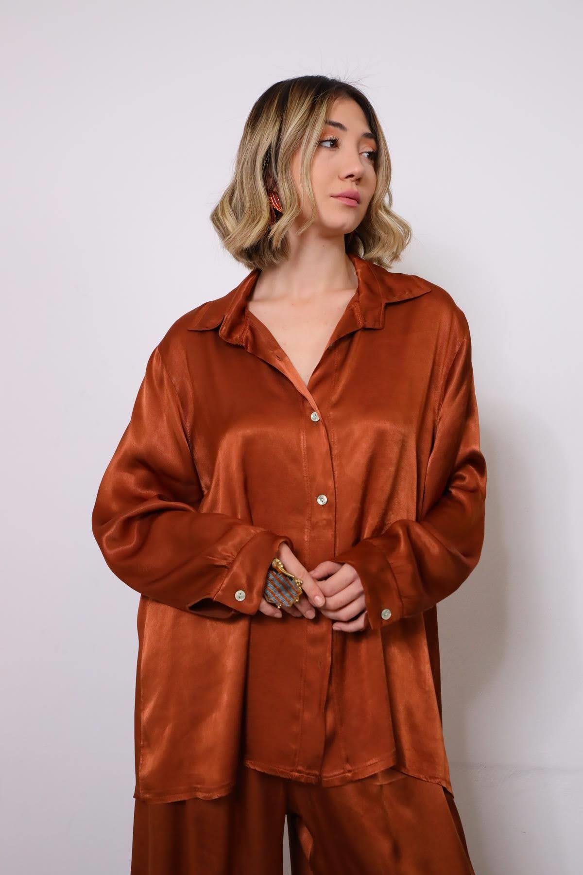  Bakır Rengi Gömlek ve Pantolon Saten Takım
