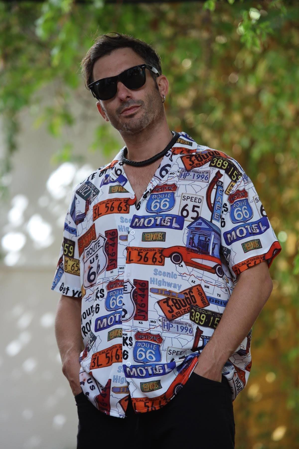 Beyaz Desenli Kısa Kollu Erkek Gömlek