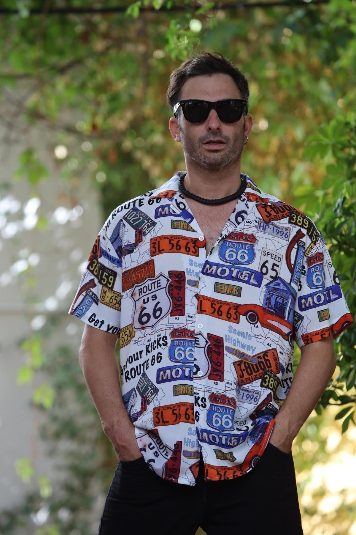 Beyaz Desenli Kısa Kollu Erkek Gömlek