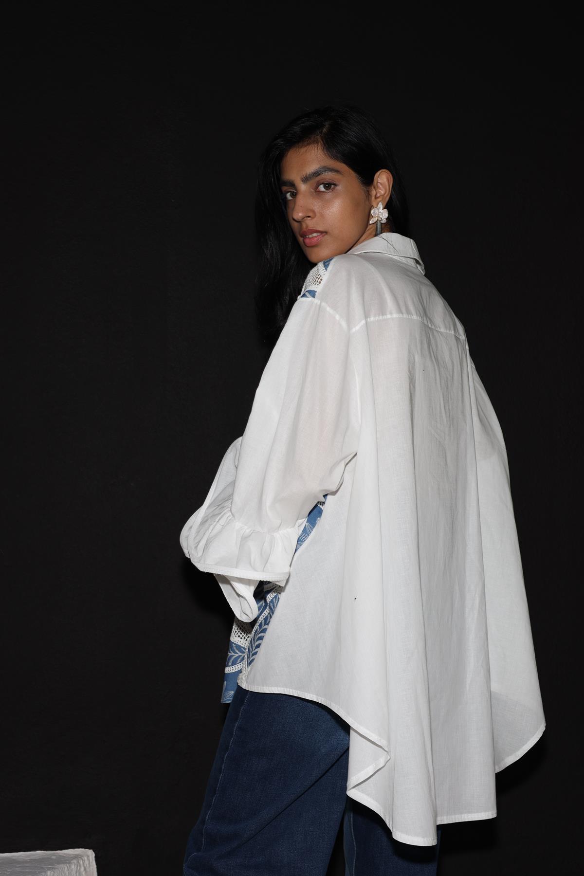 Beyaz Fileli Kot Detaylı Kolları Volanlı Tunik