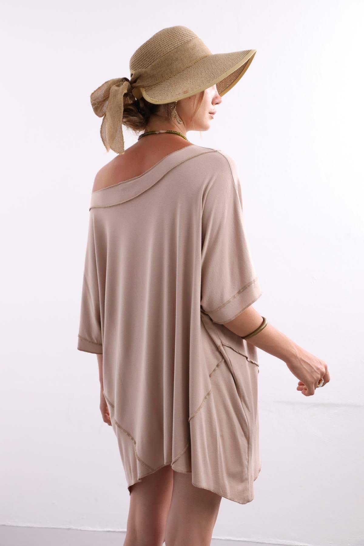  Bej Kayık Yaka Dikişli Bluz