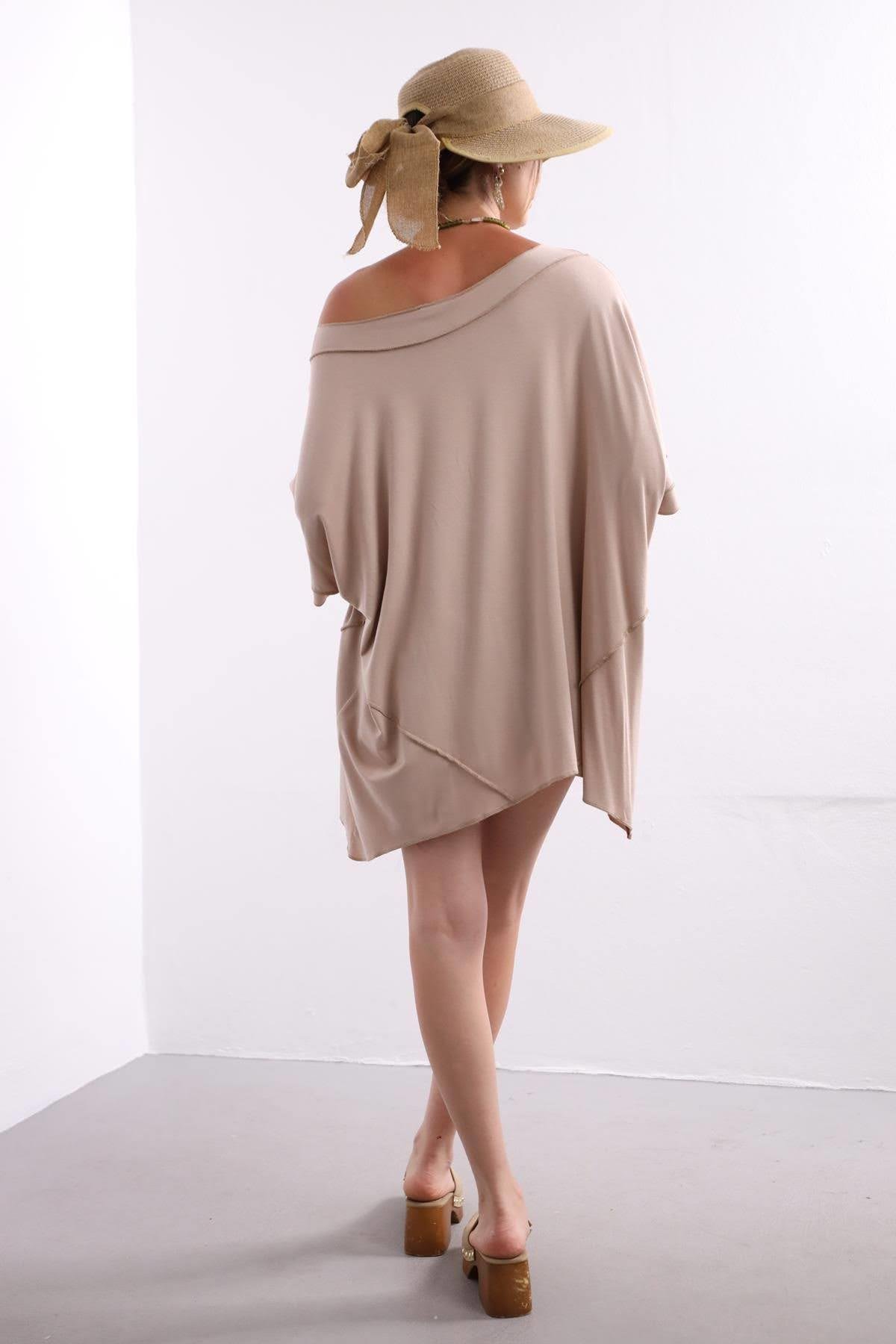  Bej Kayık Yaka Dikişli Bluz