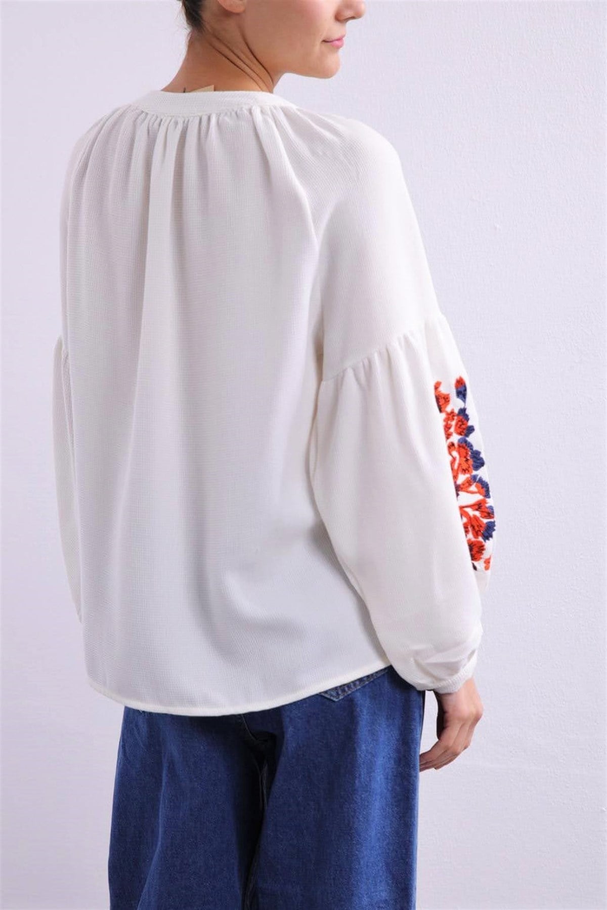 White Flower Embroidered Bishop Sleeve Blouse - Saman Butik | Shop Online White Flower Embroidered Bishop Sleeve Blouse