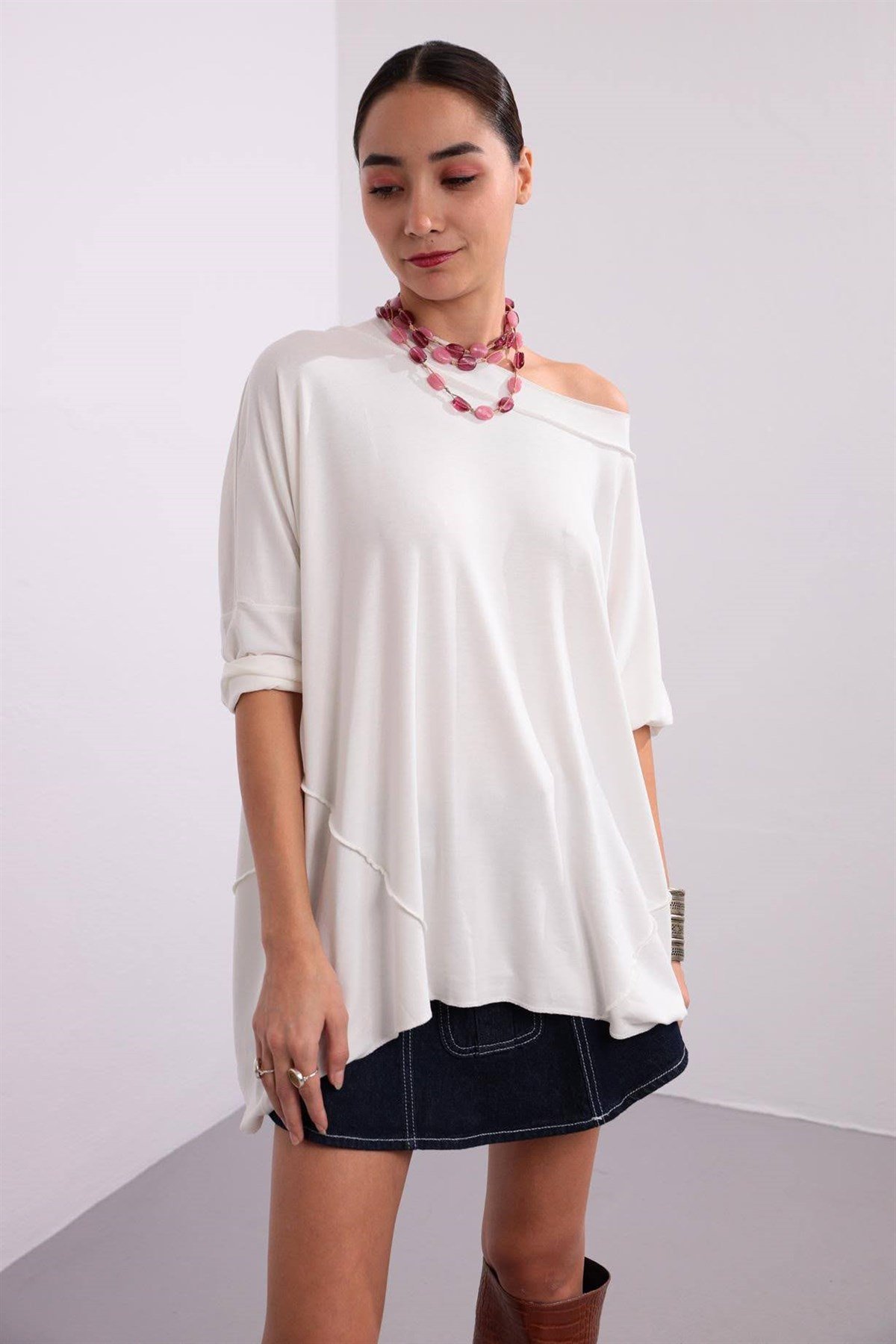 Beyaz Kayık Yaka Dikişli Bluz - Şaman Butik - Bohem Giyim ve Aksesuar | Kadın & Erkek Beyaz Kayık Yaka Dikişli Bluz