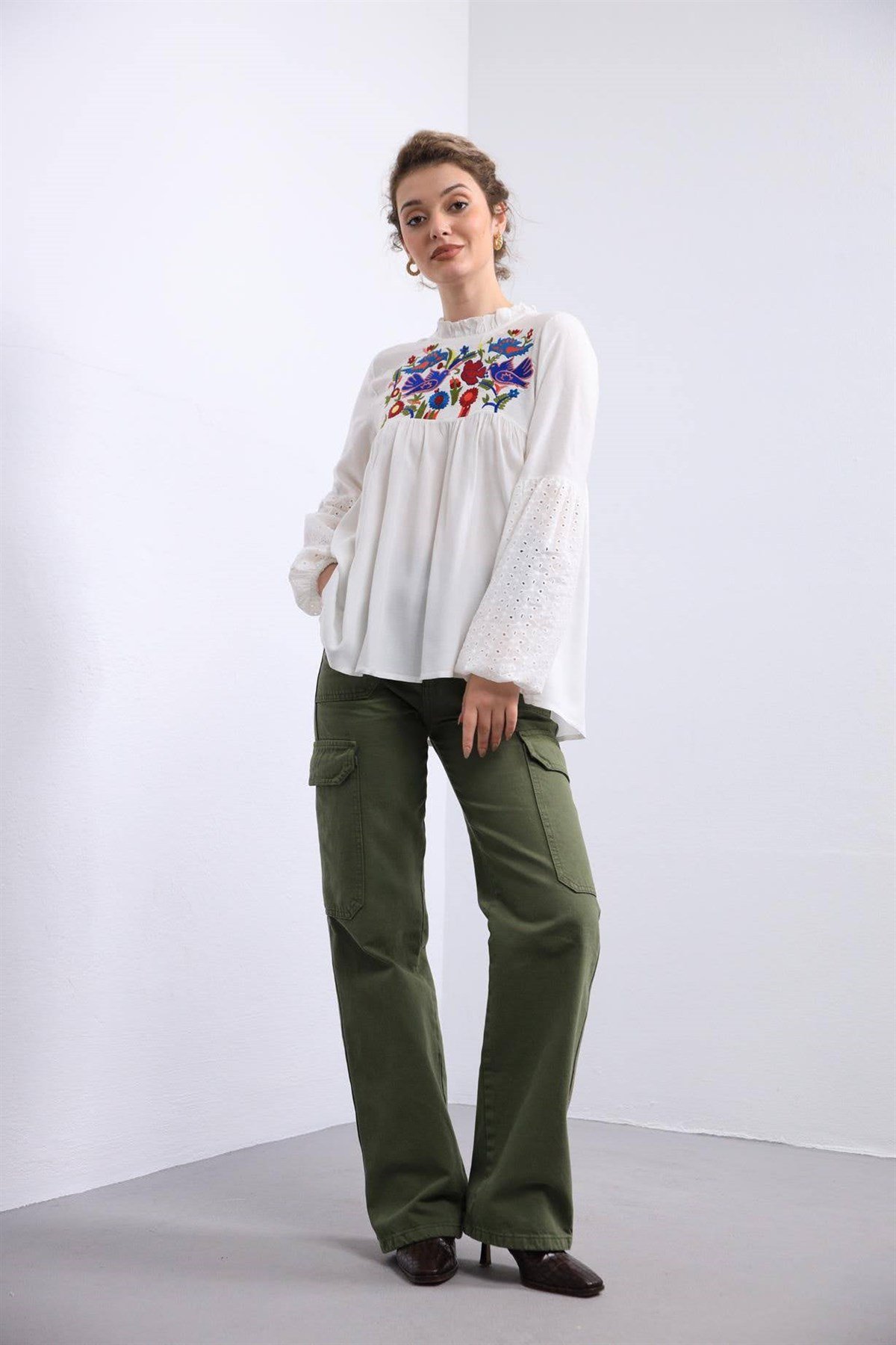 White Bird Figure Perforated Sleeves Blouse - Saman Butik | Shop Online White Bird Figure Perforated Sleeves Blouse