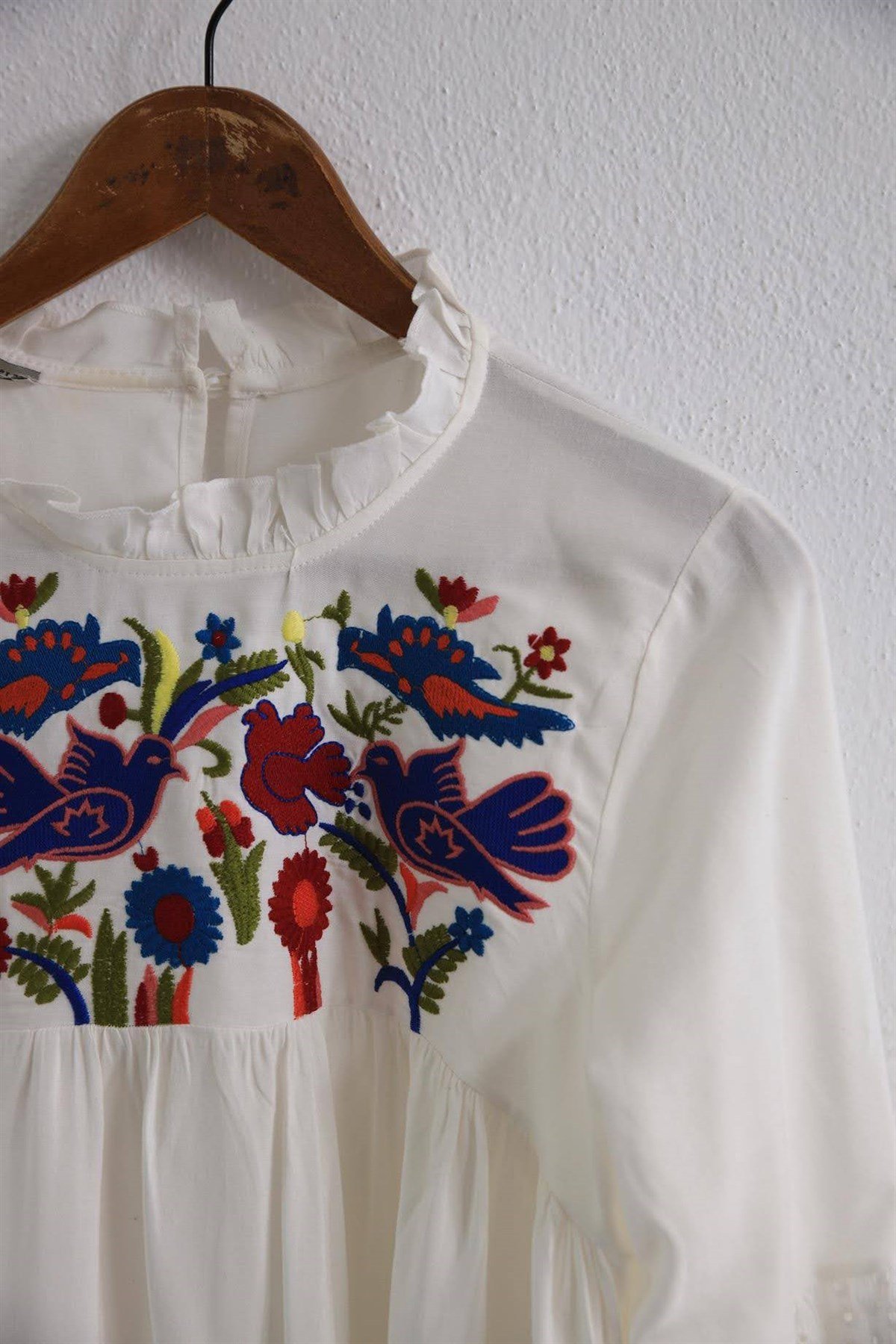 White Bird Figure Perforated Sleeves Blouse - Saman Butik | Shop Online White Bird Figure Perforated Sleeves Blouse