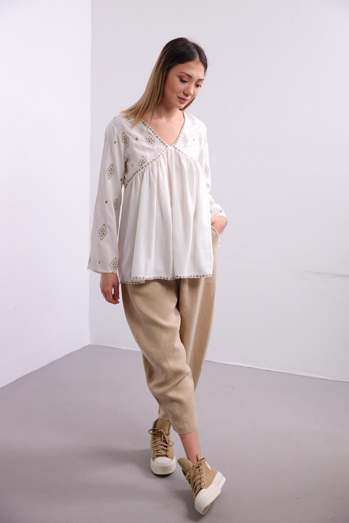 White V-Neck Embroidered Blouse - Saman Butik | Shop Online White V-Neck Embroidered Blouse