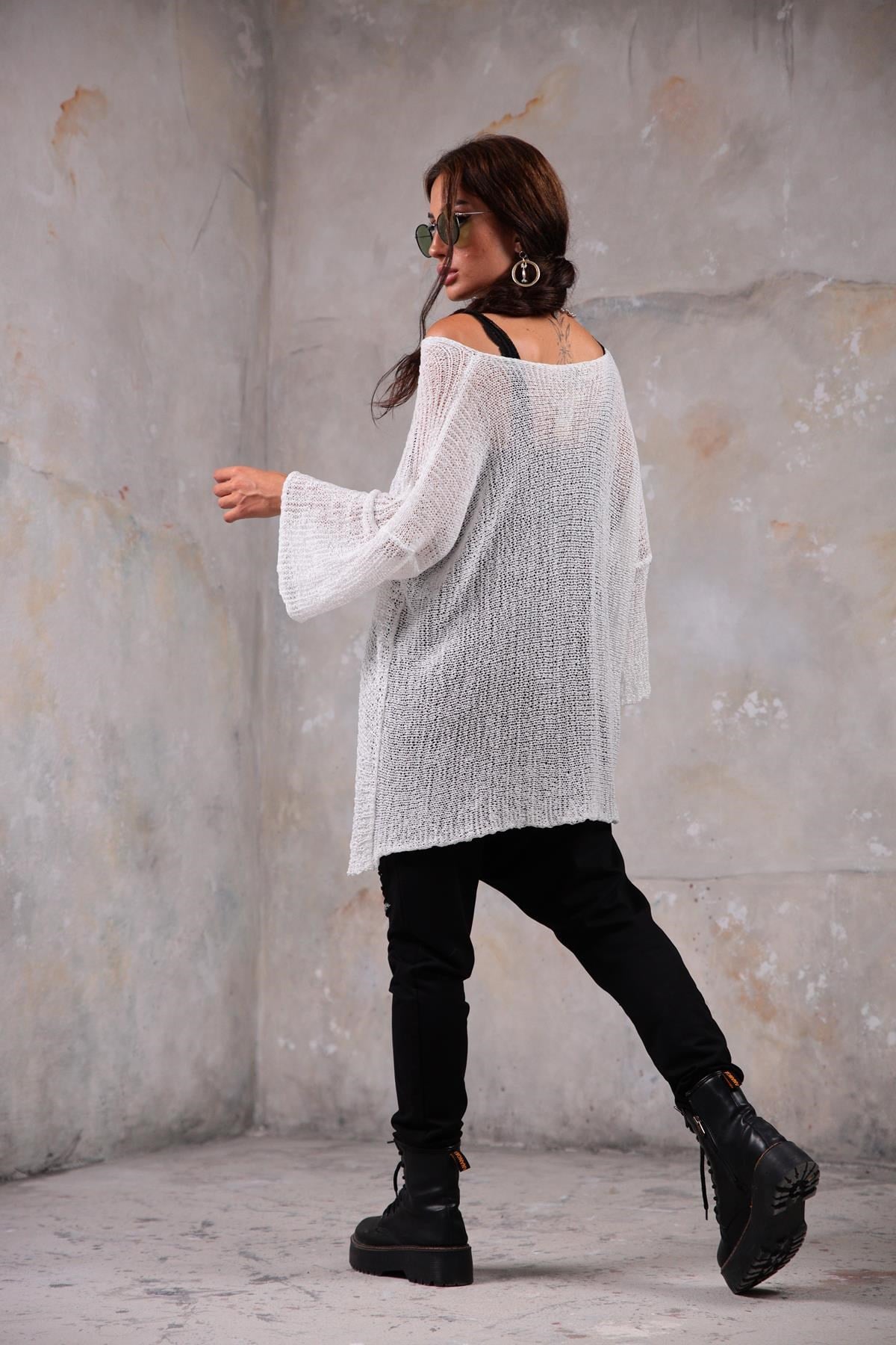 Saman Butik | Shop Online White Lightweight Knitted Blouse