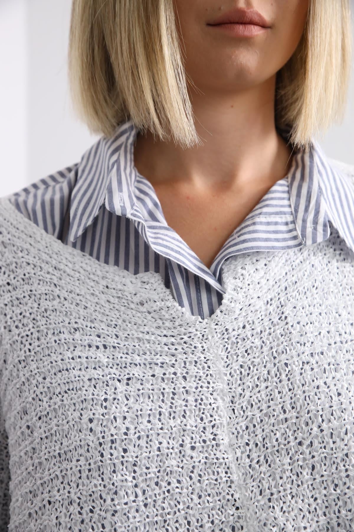 Saman Butik | Shop Online White Lightweight Knitted Blouse
