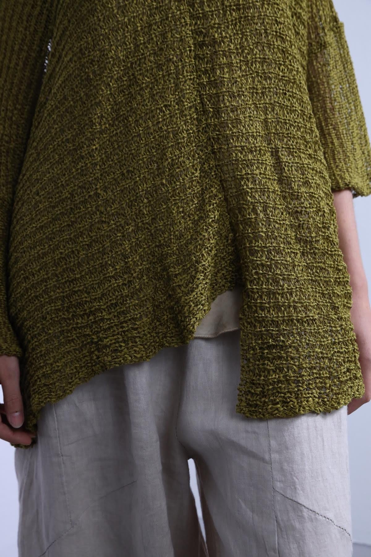 Fıstık Yeşili Yakası Kesik Detay Merserize Bluz - Şaman Butik Fıstık Yeşili Yakası Kesik Detay Merserize Bluz