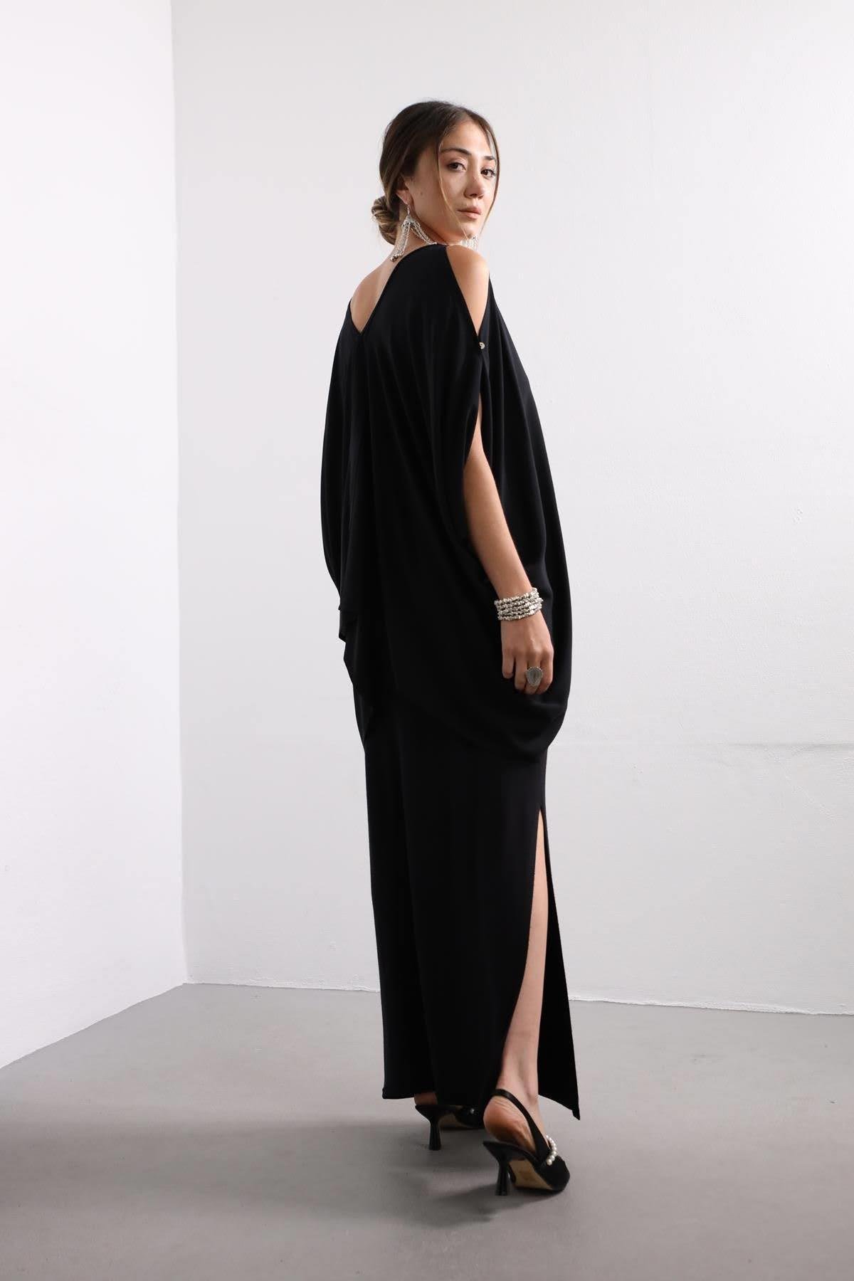 Black Boat Neck Open Shoulder Loose Blouse - Saman Butik | Boho Fashion Black Boat Neck Open Shoulder Loose Blouse